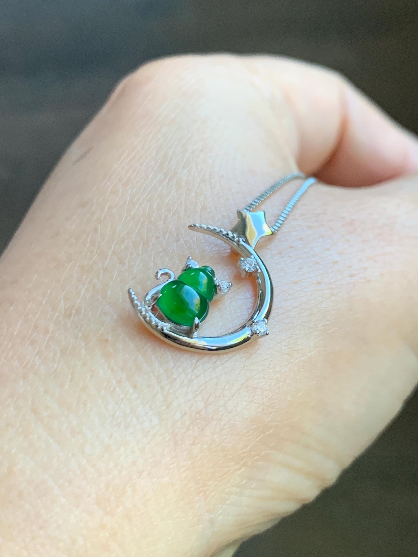 Natural Grade A Guatemalan Icy Translucent Vibrant Green Jade Jadeite Gourd Cat Crescent Moon Pendant Sterling Silver 天然冰危绿葫芦翡翠猫咪月亮吊坠 YLM74