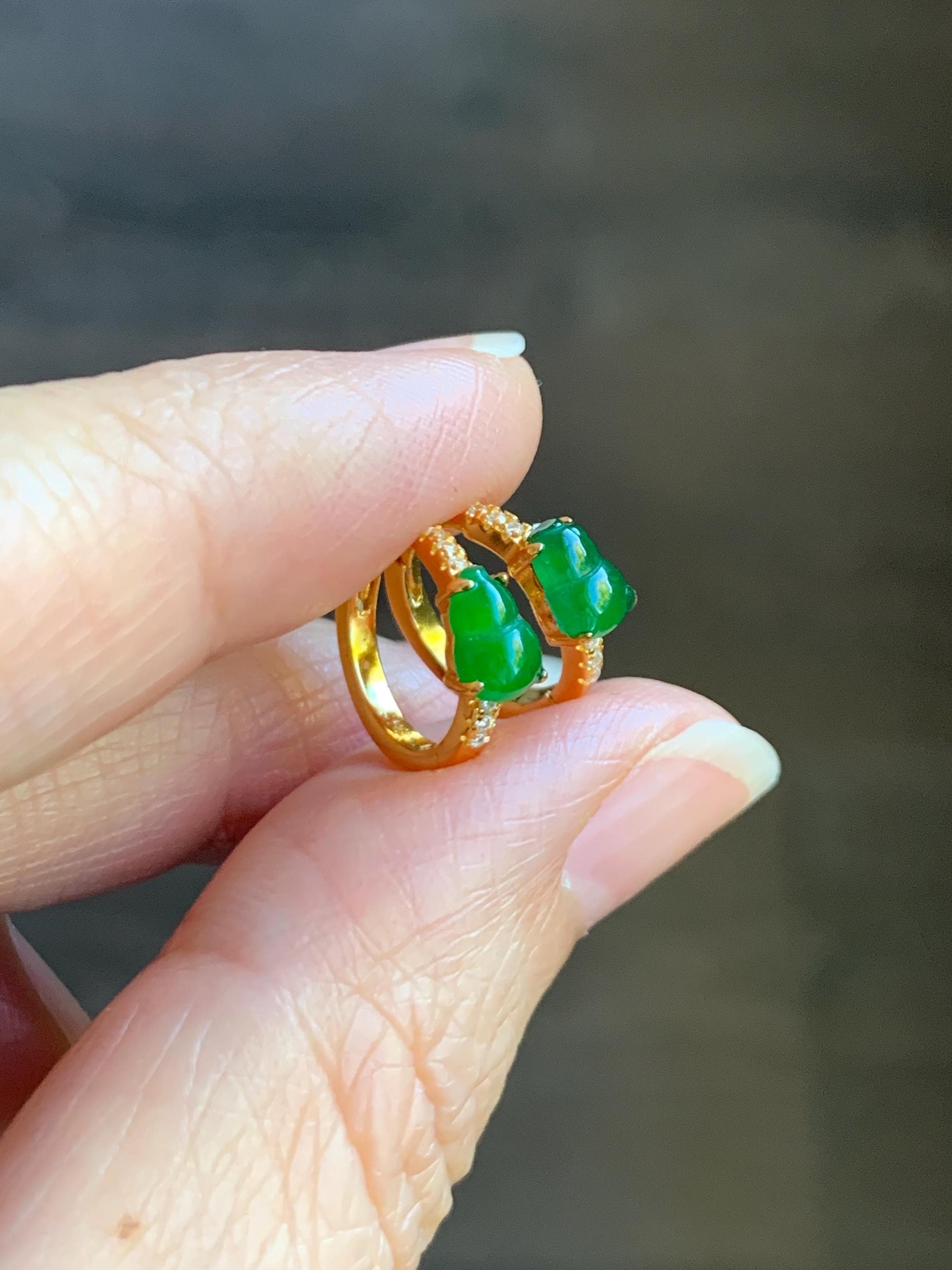 Natural Grade A Guatemalan Icy Translucent Vibrant Green Gourd Jade Jadeite Hoop Earrings Sterling Silver Yellow Gold 天然冰危绿翡翠葫芦银镶耳包 XHL68A