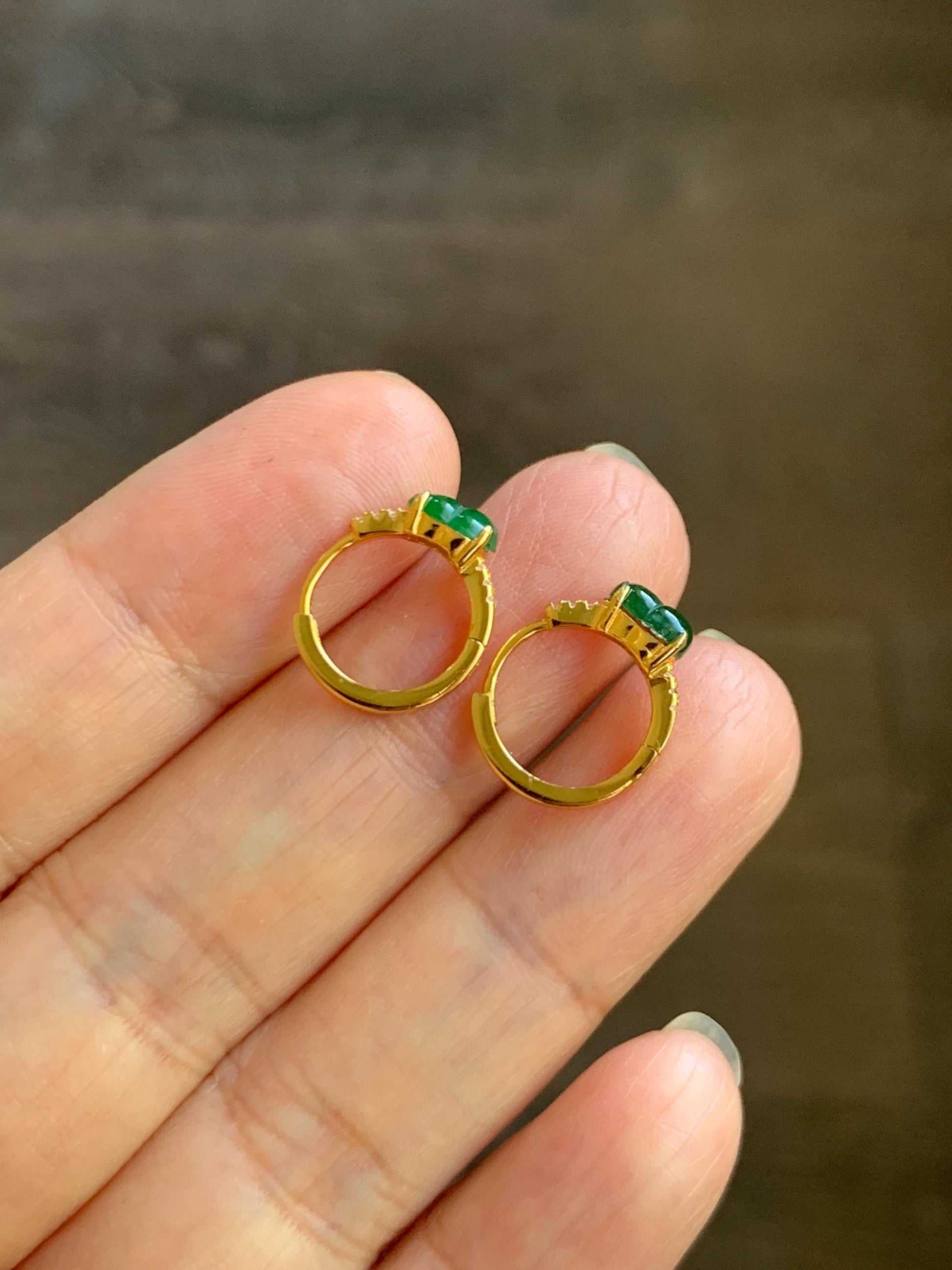 Natural Grade A Guatemalan Icy Translucent Vibrant Green Gourd Jade Jadeite Hoop Earrings Sterling Silver Yellow Gold 天然冰危绿翡翠葫芦银镶耳包 XHL68A