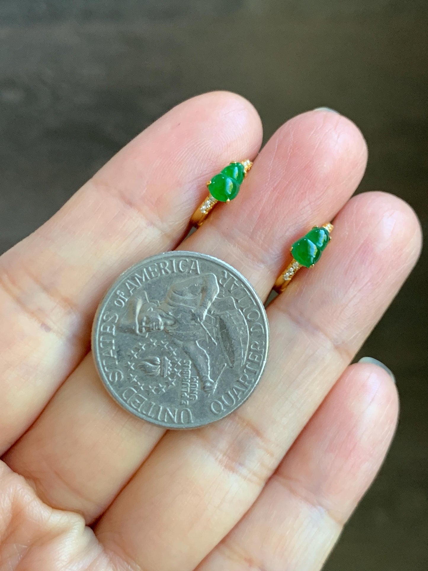 Natural Grade A Guatemalan Icy Translucent Vibrant Green Gourd Jade Jadeite Hoop Earrings Sterling Silver Yellow Gold 天然冰危绿翡翠葫芦银镶耳包 XHL68A