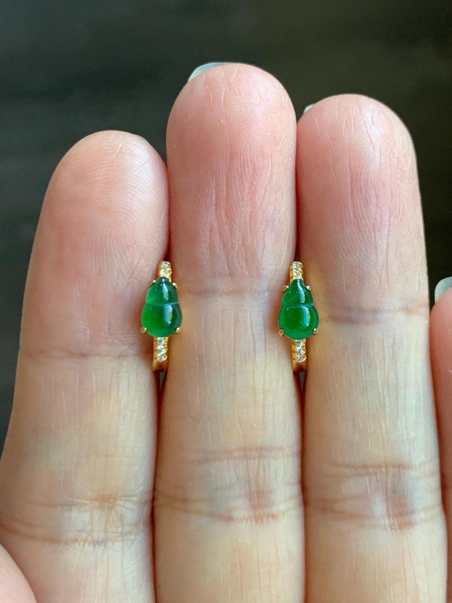 Natural Grade A Guatemalan Icy Translucent Vibrant Green Gourd Jade Jadeite Hoop Earrings Sterling Silver Yellow Gold 天然冰危绿翡翠葫芦银镶耳包 XHL68B