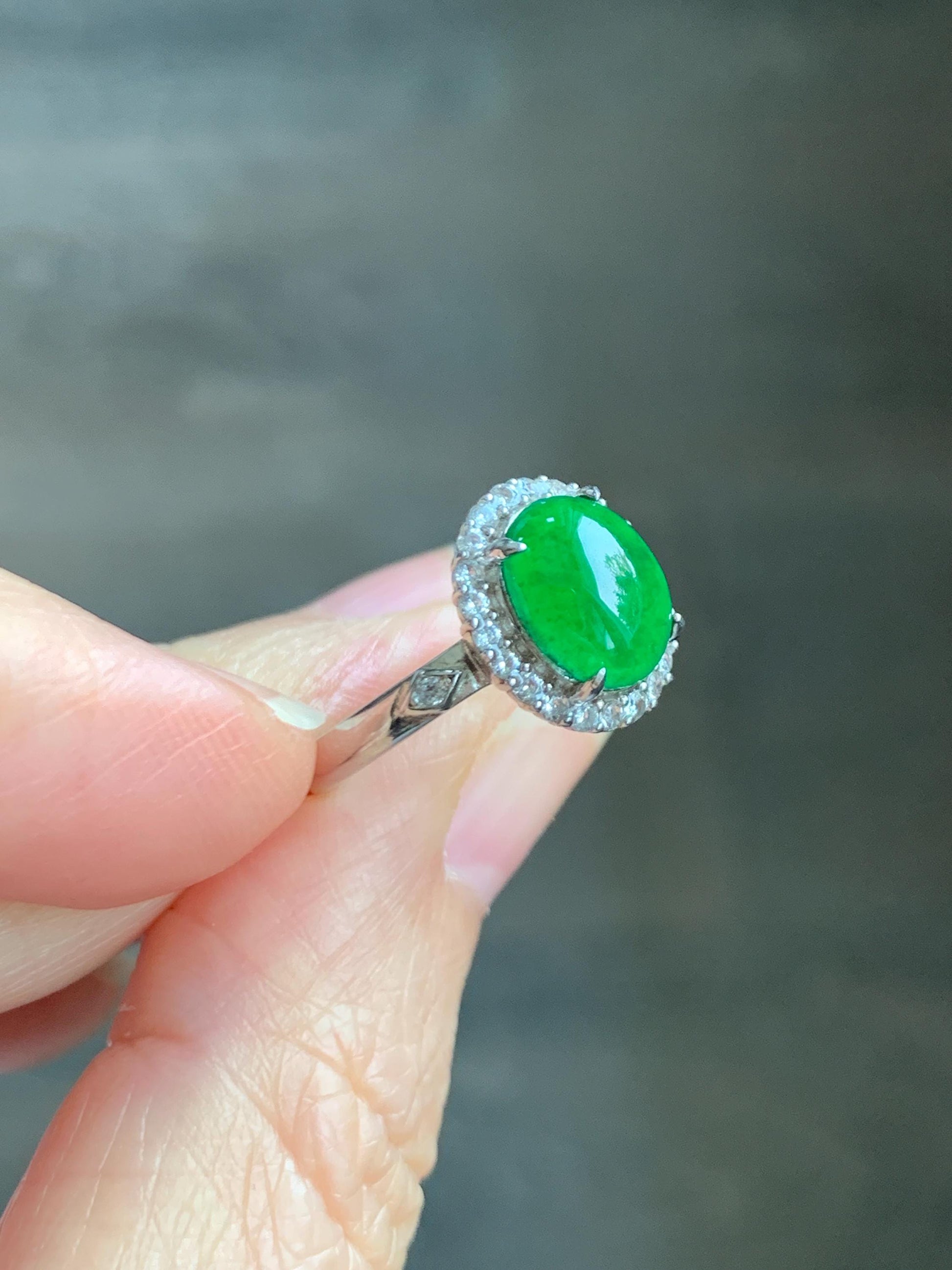 Natural Grade A Guatemalan Icy Translucent Vibrant Green Jade Jadeite Halo Style Ring Sterling Silver Size Adjustable 天然冰危绿翡翠银镶戒指 WLH132