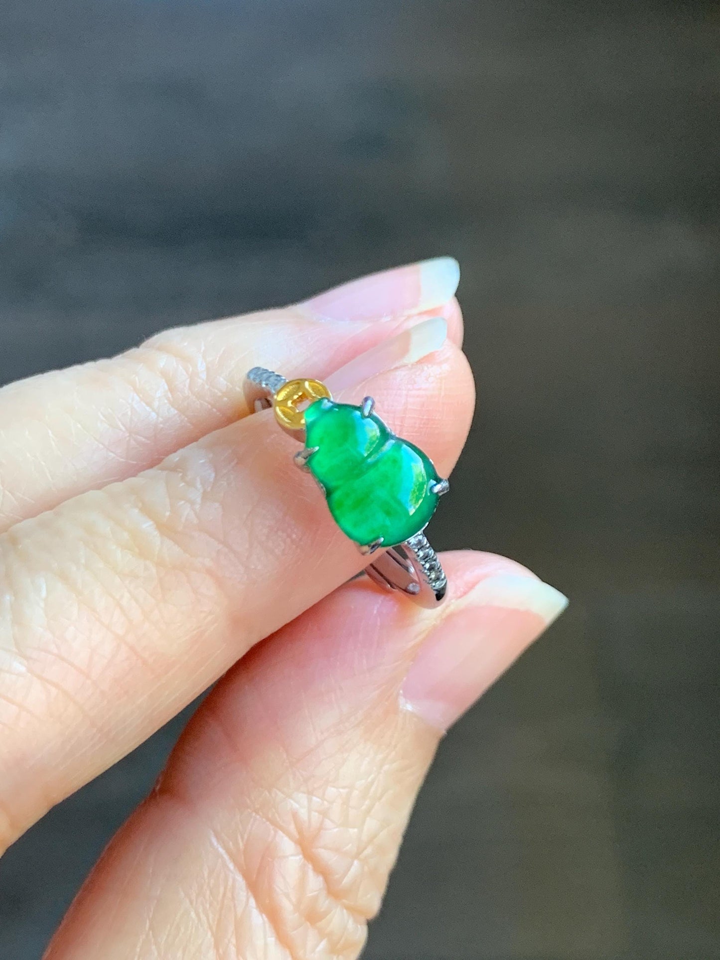 Natural Grade A Guatemalan Icy Translucent Vibrant Green Jade Jadeite Hulu Gourd Ring Sterling Silver Size Adjustable 天然冰危绿翡翠葫芦银镶戒指 LHL85