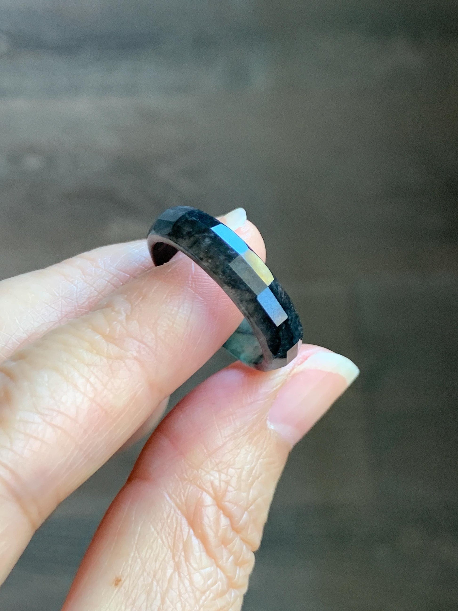 Natural Grade A Guatemalan Icy Highly Translucent Wuji Green Marbled Jade Jadeite Faceted Band Ring Size 8.25 US 天然冰危乌鸡飘绿翡翠切割面戒圈 WWJ220A