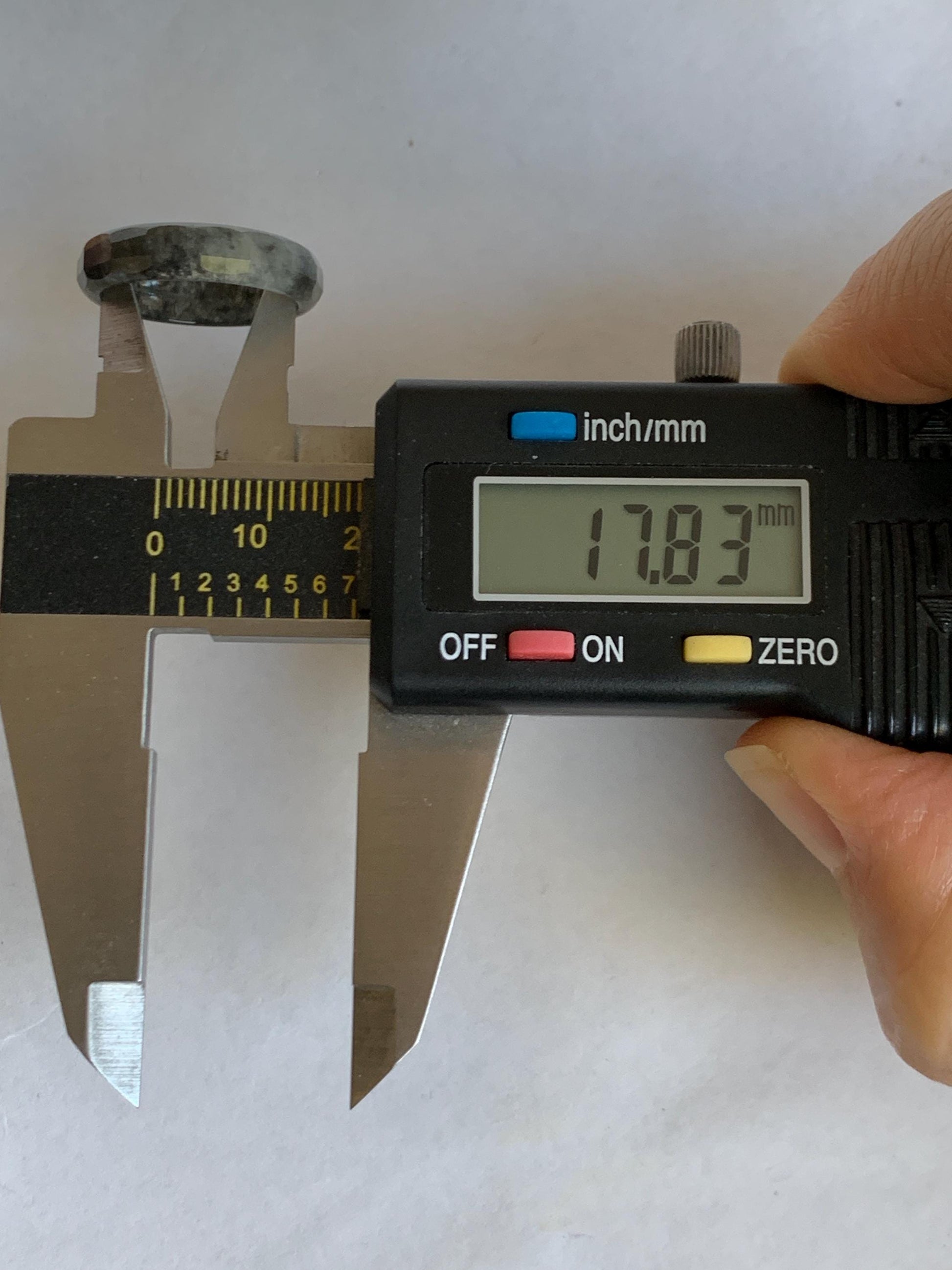 Natural Grade A Guatemalan Icy Highly Translucent Wuji Marbled Jade Jadeite Faceted Band Ring Size 7.5 US 天然冰危乌鸡翡翠切割面戒圈 WWJ220B