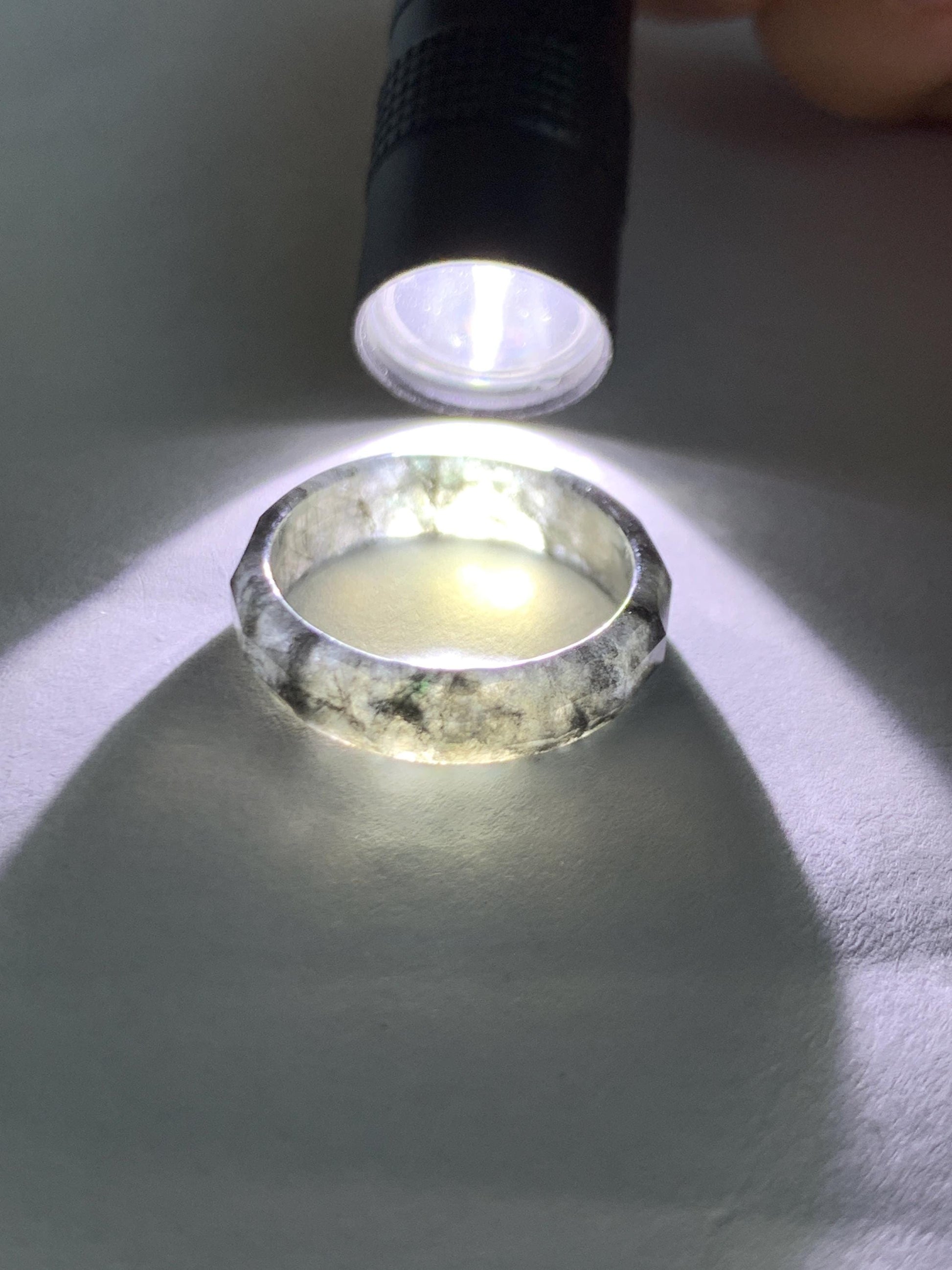 Natural Grade A Guatemalan Icy Highly Translucent Wuji Marbled Jade Jadeite Faceted Band Ring Size 7.75 US 天然冰危乌鸡翡翠切割面戒圈 WWJ220C