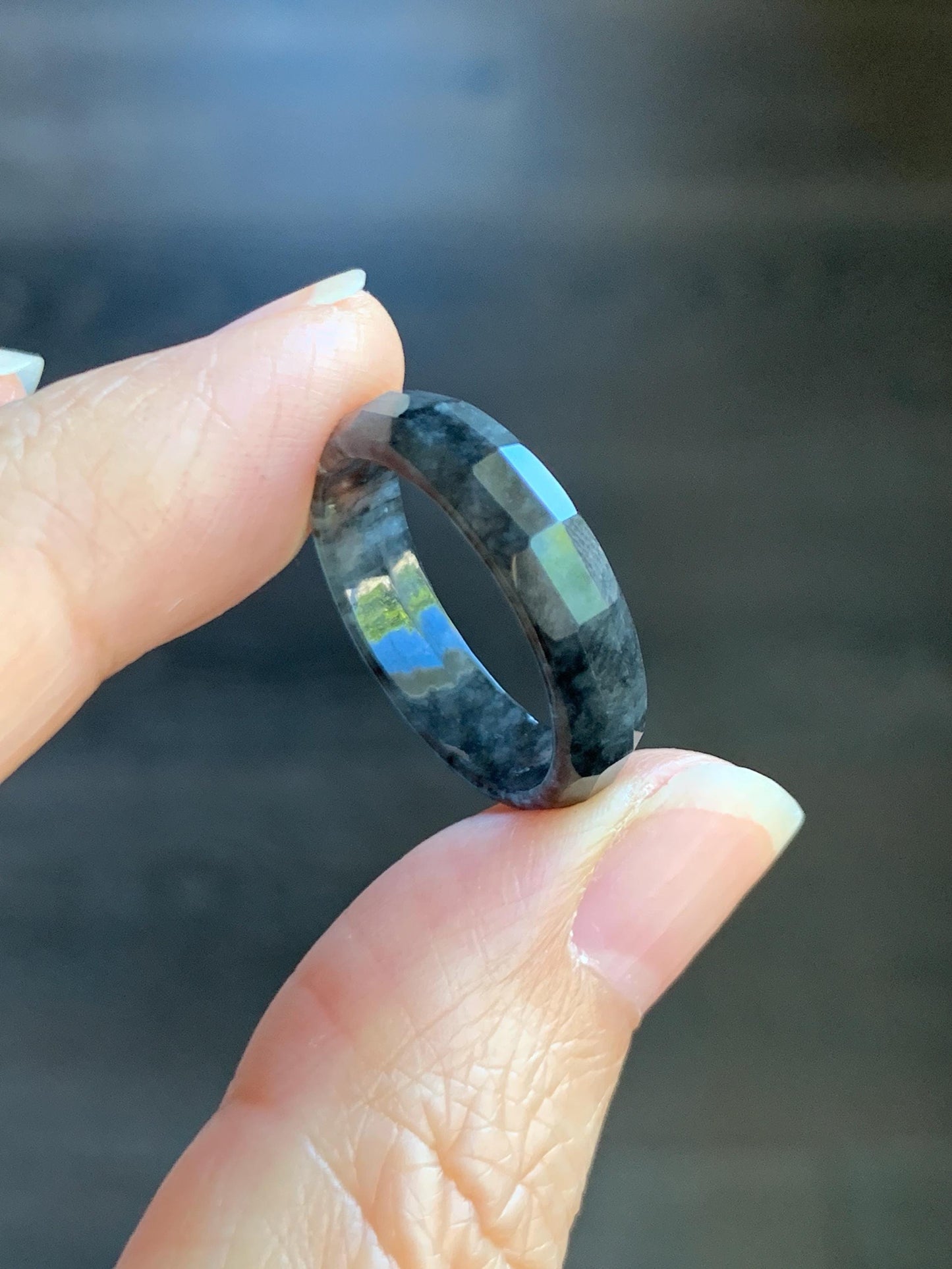 Natural Grade A Guatemalan Icy Highly Translucent Wuji Marbled Jade Jadeite Faceted Band Ring Size 7.75 US 天然冰危乌鸡翡翠切割面戒圈 WWJ220C