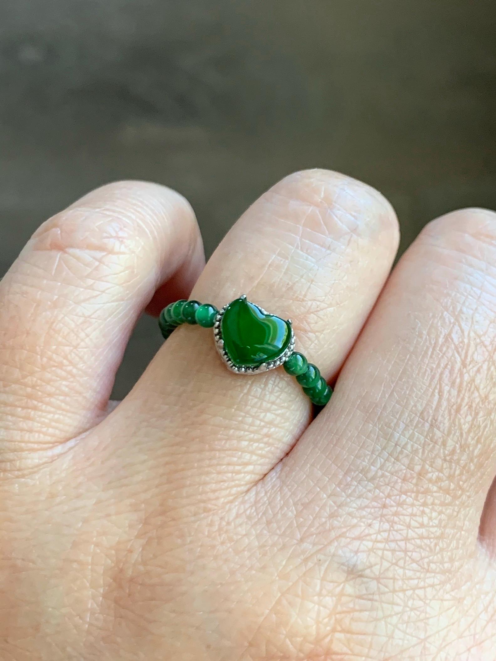 Natural Guatemalan Icy Translucent Vibrant Green Jade Jadeite Petite Beads Heart Charm Beaded Band Ring Size 7 US 天然冰危绿翡翠小珠潘多拉爱心戒圈 WLZZ110