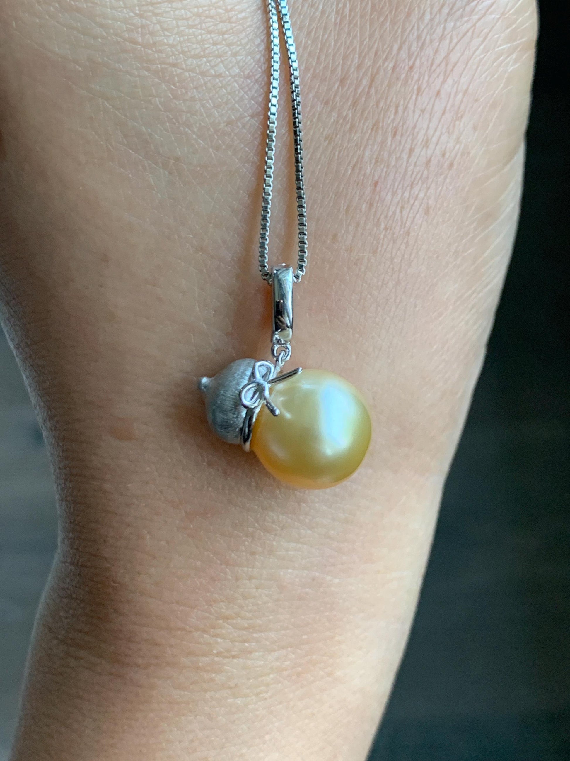 Natural Genuine Golden South Sea Pearl Gourd Hulu Pendant Solid Sterling Silver 11.8mm 4g 天然南洋金珠葫芦吊坠 GSC561B