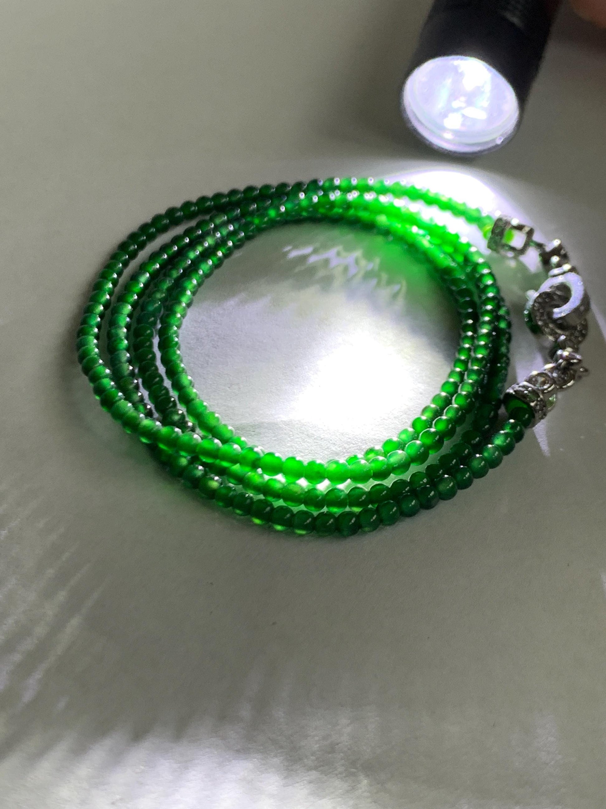 Natural Grade A Guatemalan Icy Translucent Vibrant Green Jade Jadeite Petite Beads Beaded Necklace 2.4mm 21.5" 7g 天然冰危绿翡翠小圆珠项链 XWL272