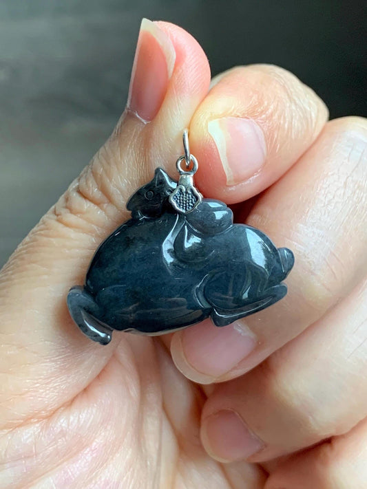 Natural Grade A Icy Translucent Gelatinous Dark Wuji Jade Jadeite Carved Tang Horse Pendant Sterling Silver 8g 天然冰胶深色乌鸡翡翠唐马银镶吊坠 MWJ440B