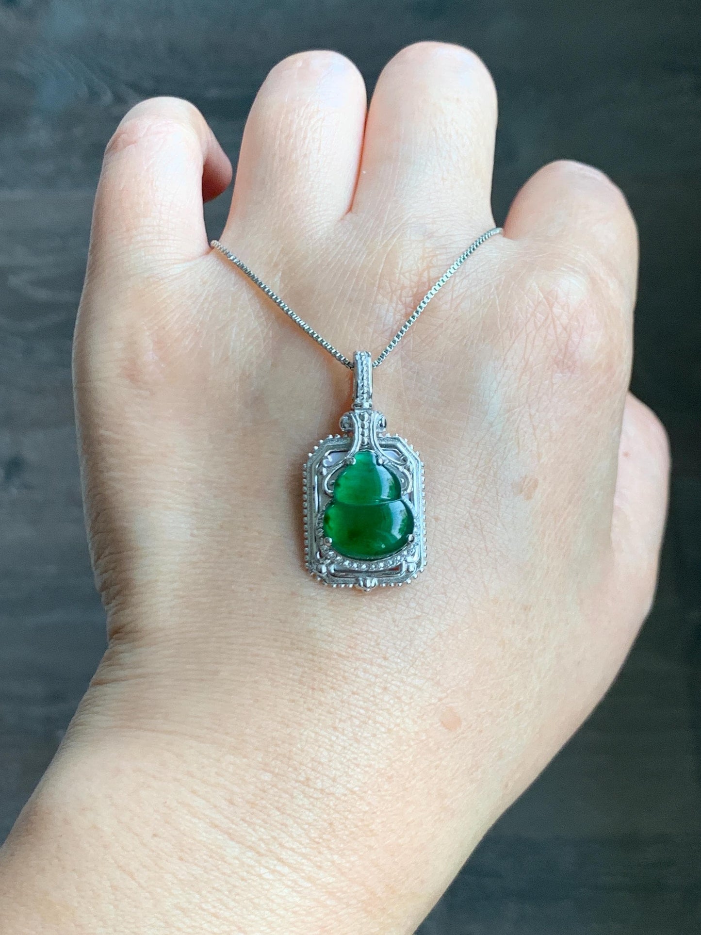 Natural Grade A Guatemalan Icy Translucent Vibrant Green Jade Jadeite Gourd Hulu Pendant Sterling Silver Mother of Pearl 天然冰危绿翡翠葫芦贝母吊坠DWG120