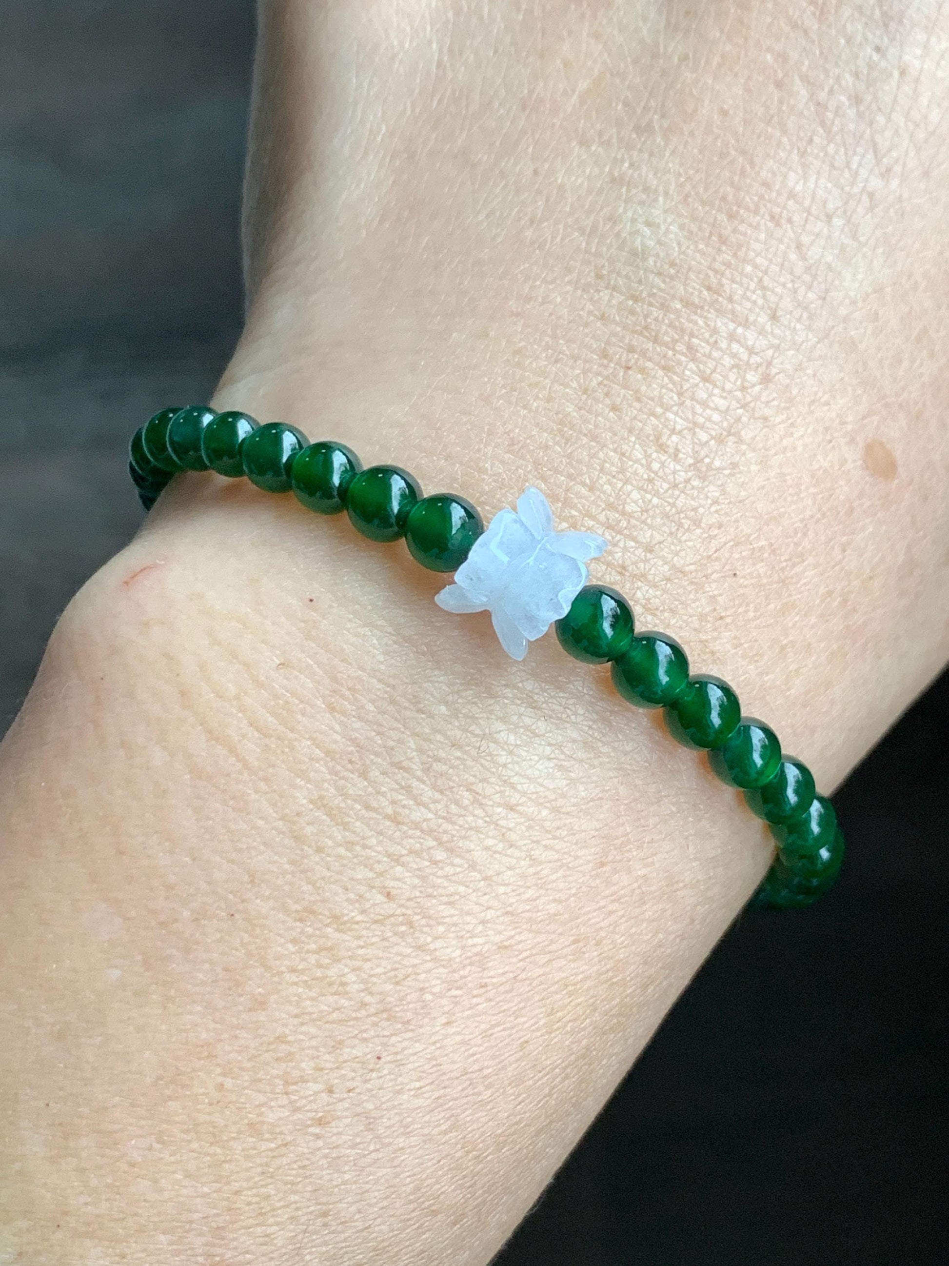 Natural Grade A Guatemalan Icy Translucent Vibrant Green Jade Jadeite White Joint Lotus Flowers Beaded Bracelet 6.75” 天然冰危绿翡翠圆珠白冰手串并蒂莲手串 BLL
