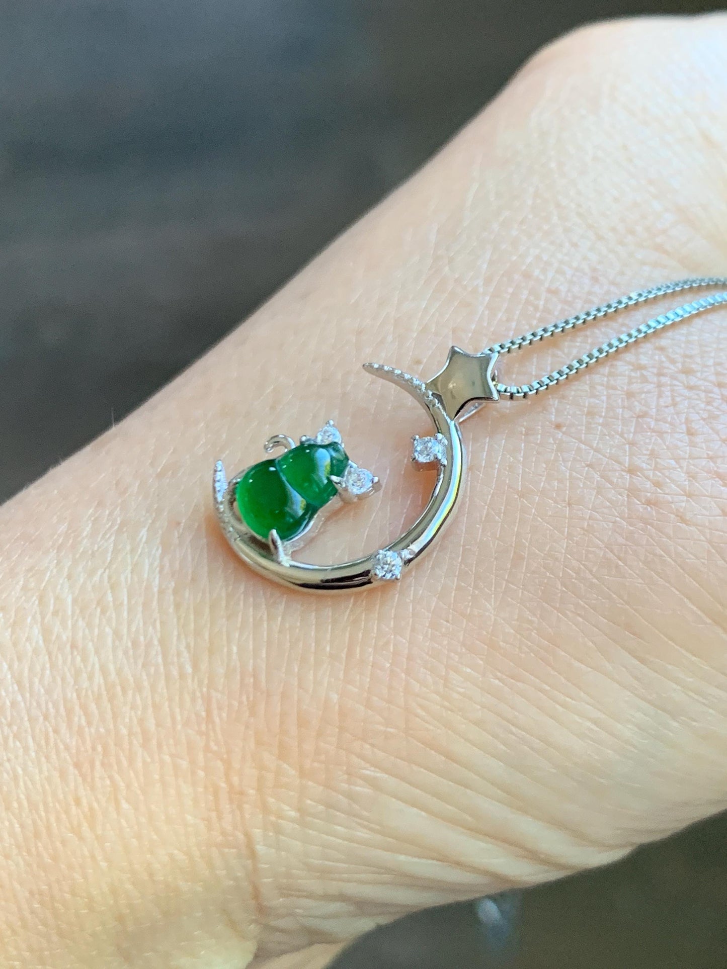 Natural Grade A Guatemalan Icy Translucent Vibrant Green Jade Jadeite Gourd Cat Crescent Moon Pendant Sterling Silver 天然冰危绿葫芦翡翠猫咪月亮吊坠 YLM74