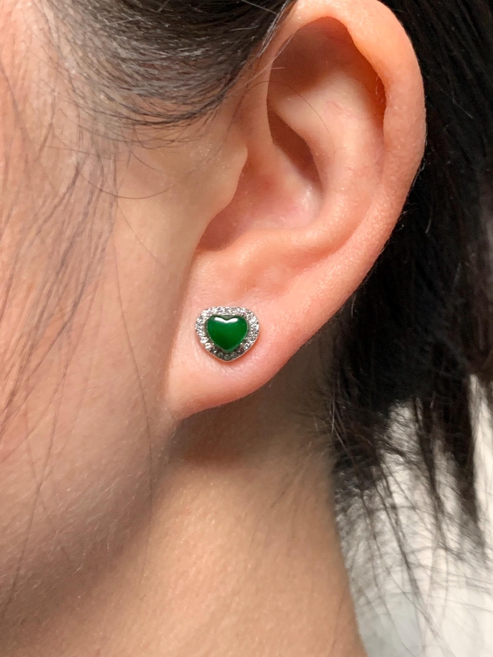 Natural Grade A Guatemalan Icy Translucent Vibrant Green Jade Jadeite Heart Halo Stud Earrings Sterling Silver 天然冰危绿翡翠爱心银耳钉 AXD110