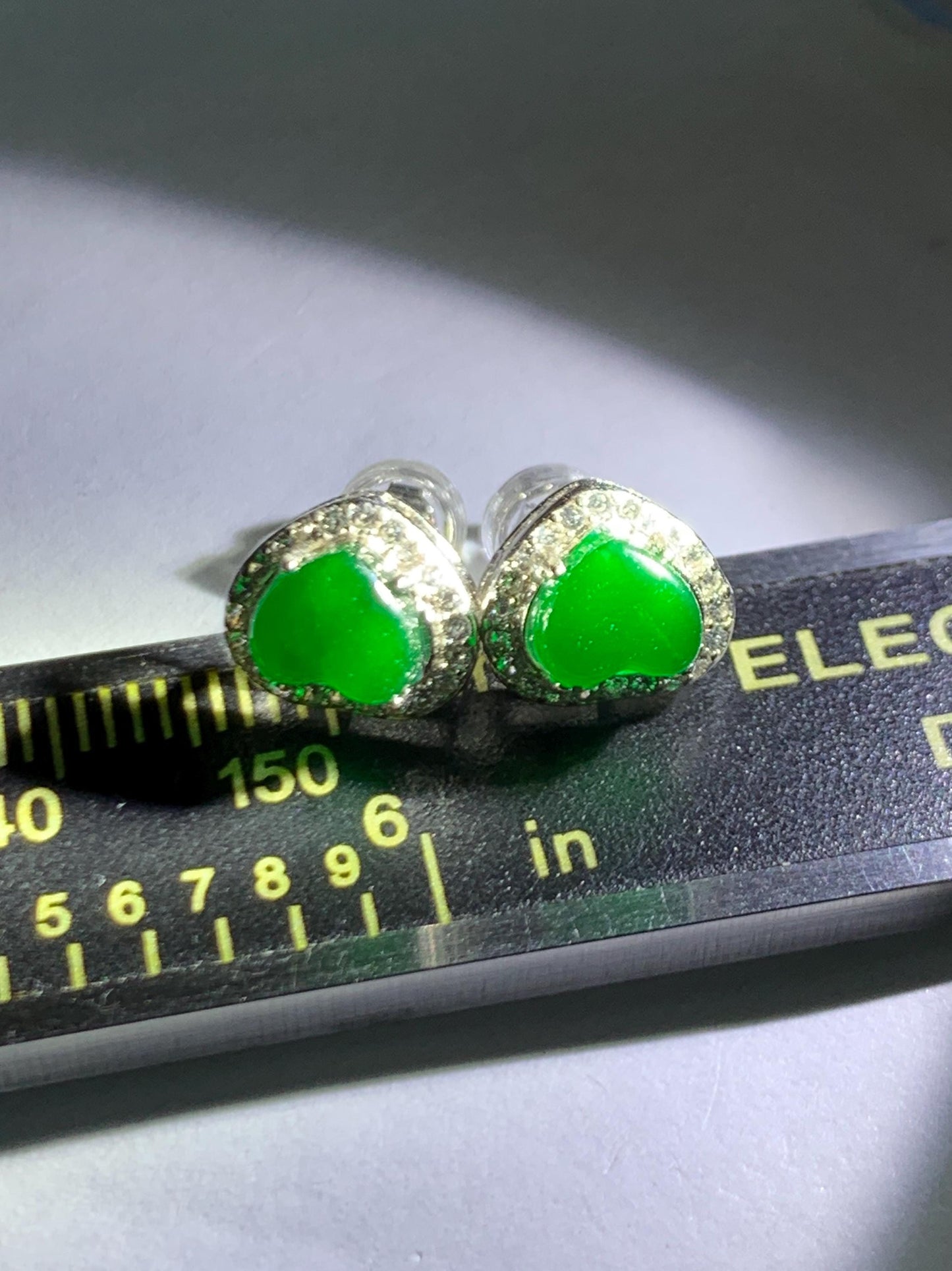 Natural Grade A Guatemalan Icy Translucent Vibrant Green Jade Jadeite Heart Halo Stud Earrings Sterling Silver 天然冰危绿翡翠爱心银耳钉 AXD110