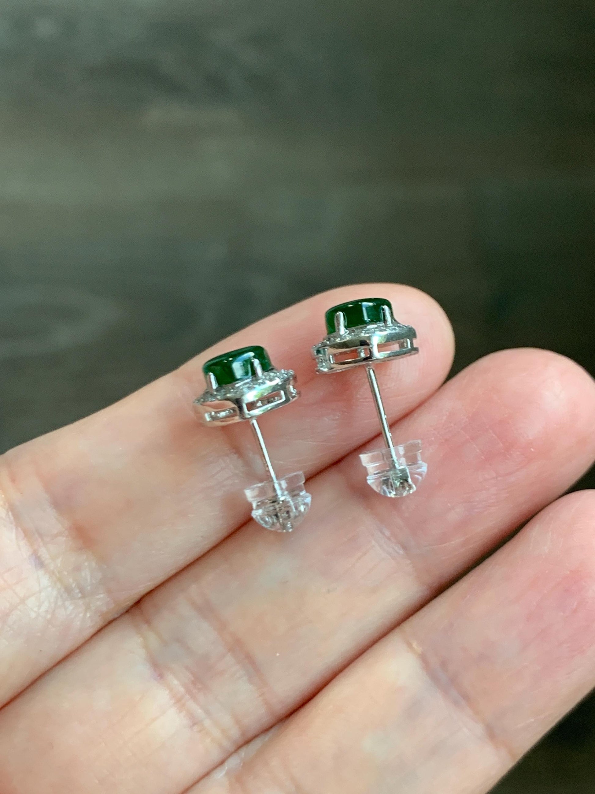 Natural Grade A Guatemalan Icy Translucent Vibrant Green Jade Jadeite Heart Halo Stud Earrings Sterling Silver 天然冰危绿翡翠爱心银耳钉 AXD110
