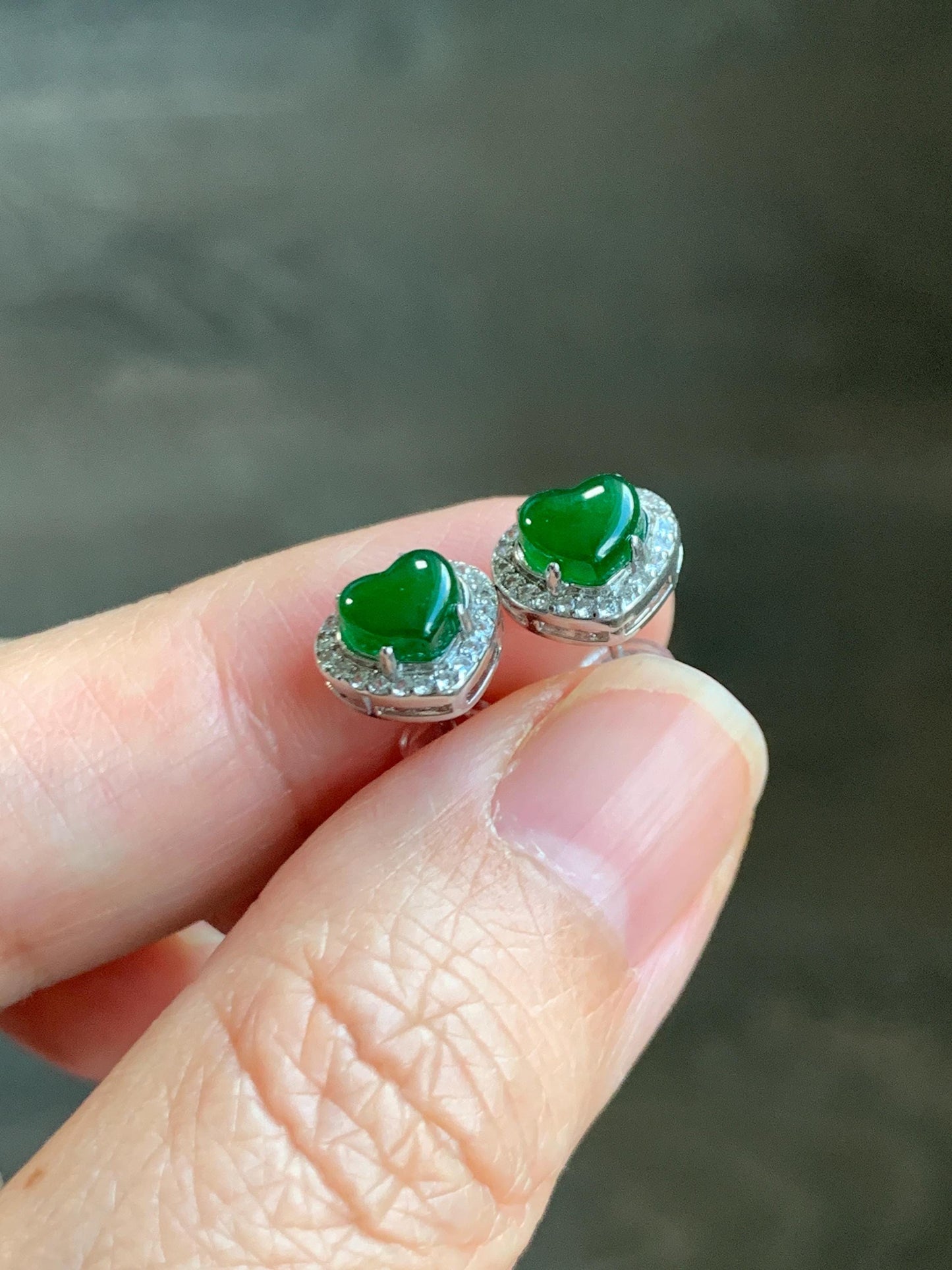 Natural Grade A Guatemalan Icy Translucent Vibrant Green Jade Jadeite Heart Halo Stud Earrings Sterling Silver 天然冰危绿翡翠爱心银耳钉 AXD110