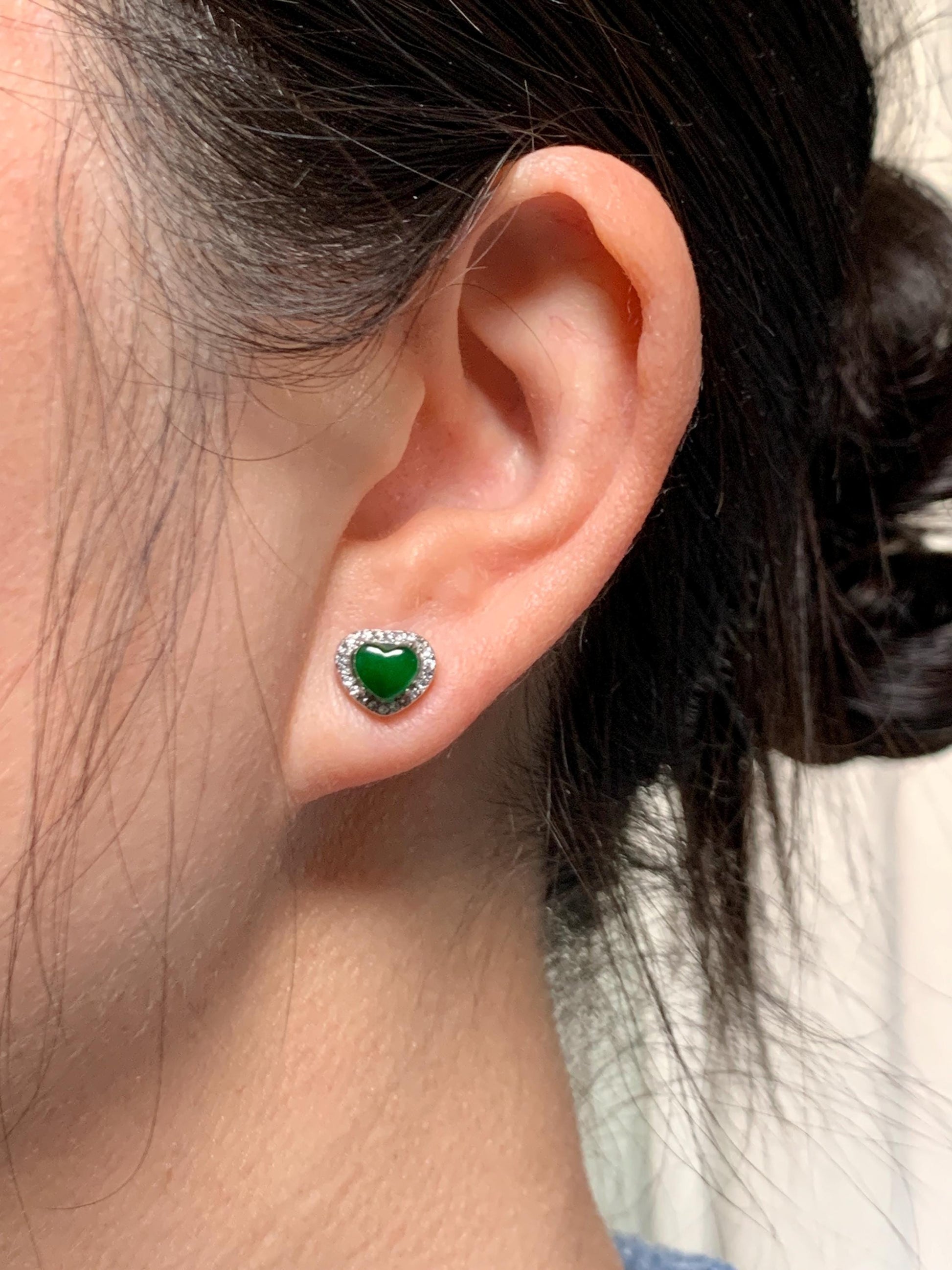 Natural Grade A Guatemalan Icy Translucent Vibrant Green Jade Jadeite Heart Halo Stud Earrings Sterling Silver 天然冰危绿翡翠爱心银耳钉 AXD110