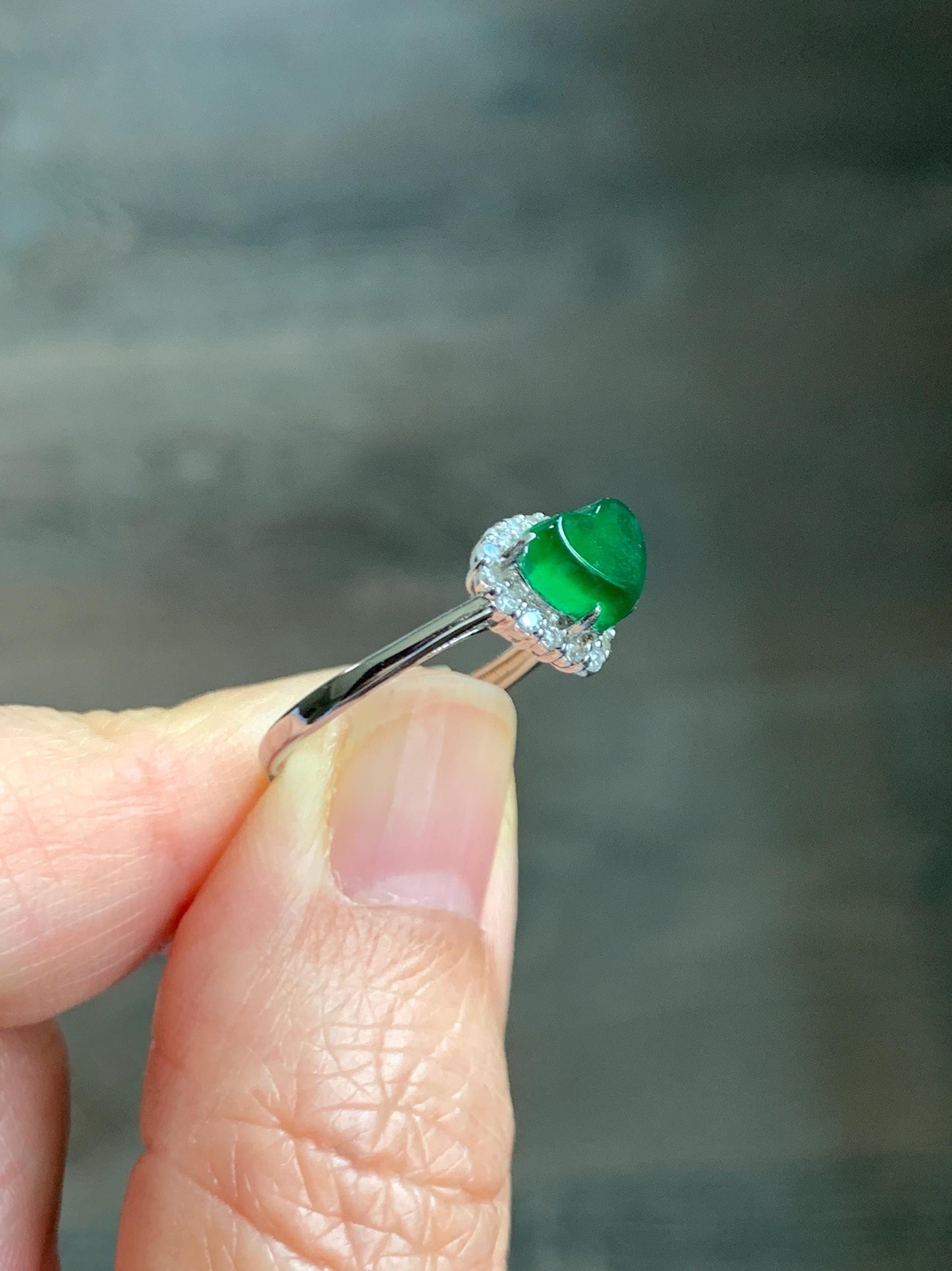 Natural Grade A Guatemalan Icy Translucent Vibrant Green Jade Jadeite Heart Halo Ring Sterling Silver Size 7 Adjustable 天然冰危绿翡翠爱心戒指 AXJ66