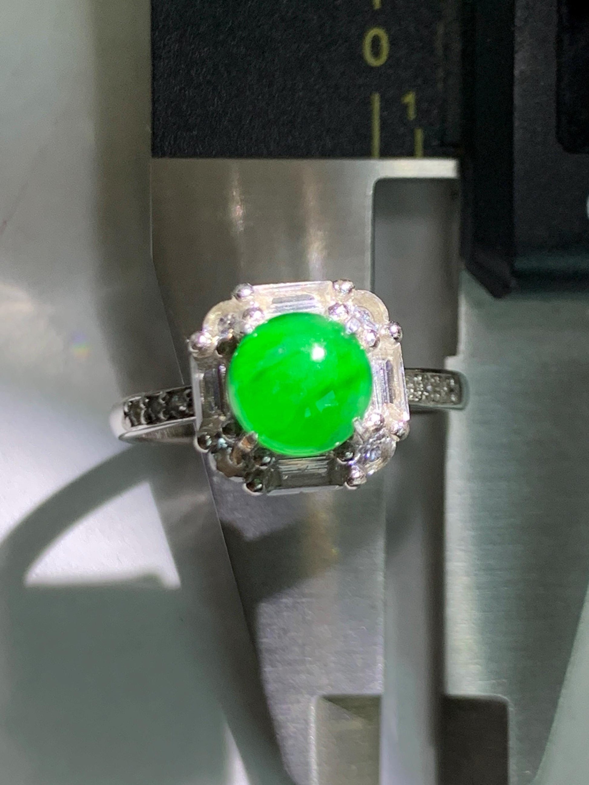 Natural Grade A Guatemalan Icy Translucent Vibrant Green Jade Jadeite Ring Sterling Silver Size 7 Adjustable 3g 天然冰危绿翡翠蛋面银镶戒指 WLR88