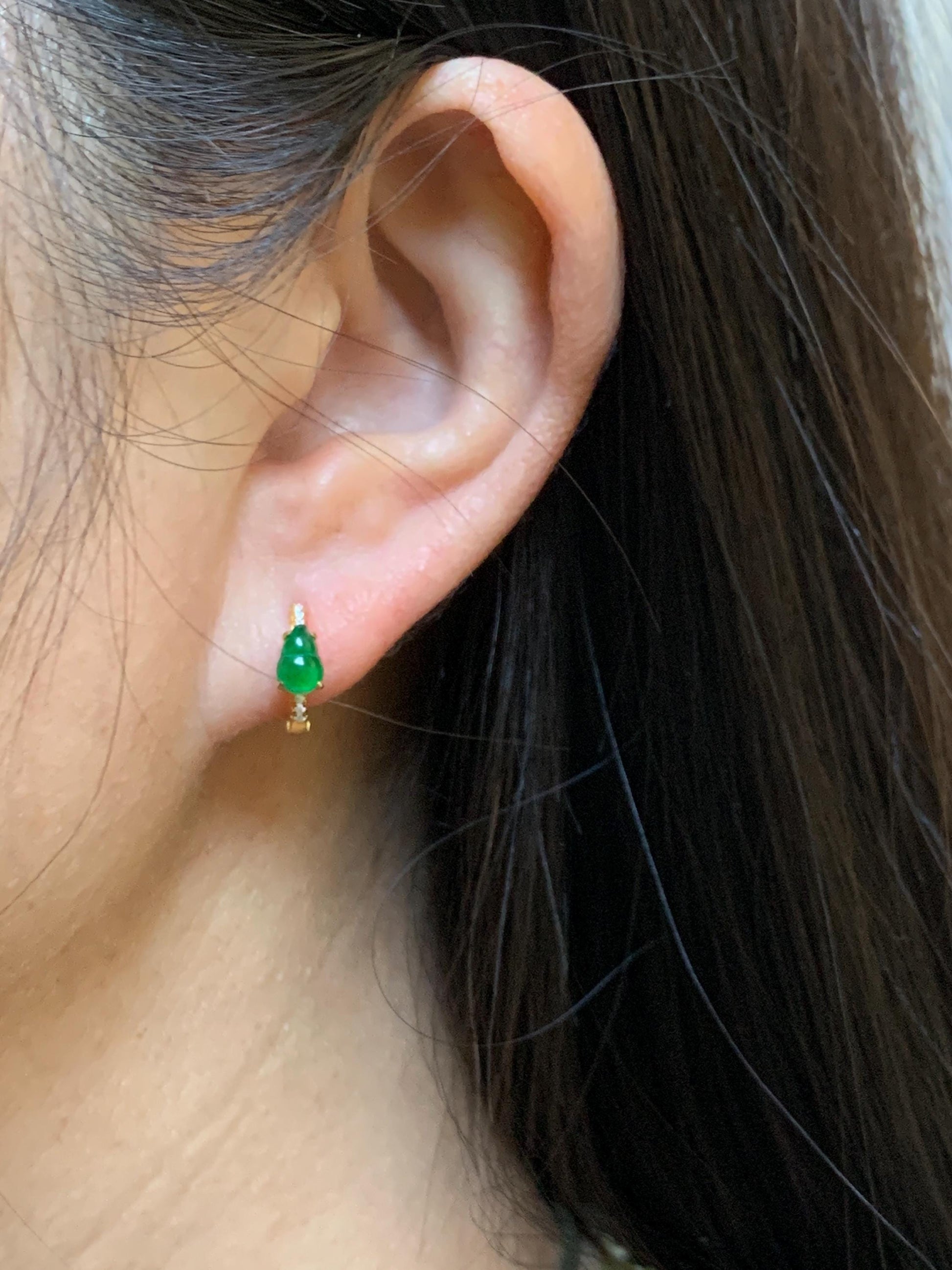 Natural Grade A Guatemalan Icy Translucent Vibrant Green Gourd Jade Jadeite Hoop Earrings Sterling Silver Yellow Gold 天然冰危绿翡翠葫芦银镶耳包 XHL68B