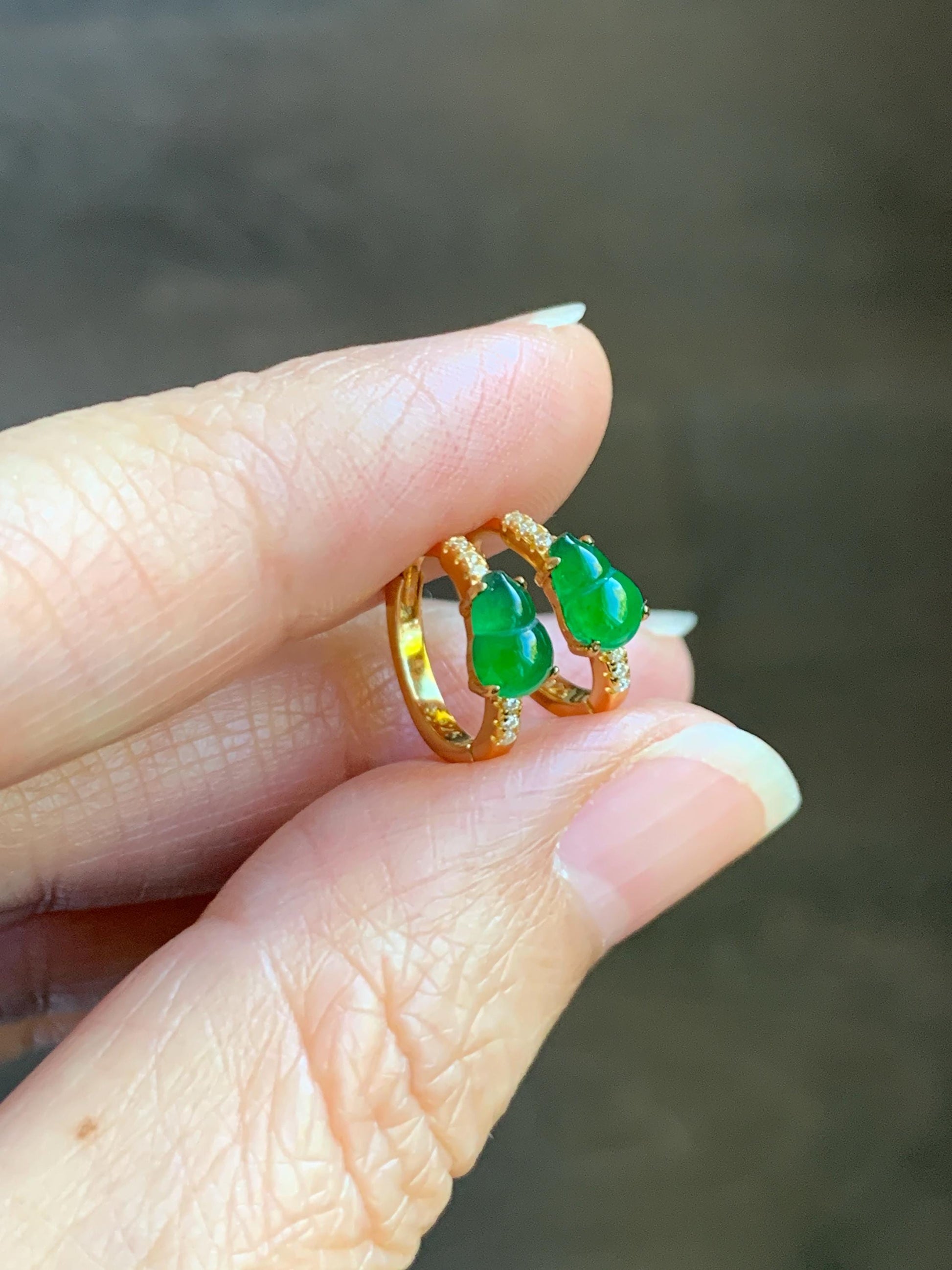 Natural Grade A Guatemalan Icy Translucent Vibrant Green Gourd Jade Jadeite Hoop Earrings Sterling Silver Yellow Gold 天然冰危绿翡翠葫芦银镶耳包 XHL68B