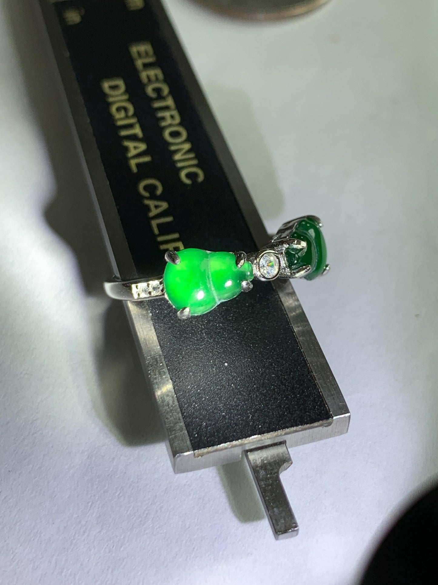 Natural Grade A Guatemalan Icy Translucent Vibrant Green Jade Jadeite Gourd Hulu Ring Sterling Silver Size 7 Adjustable 天然冰危绿翡翠双葫芦戒指 SLH130