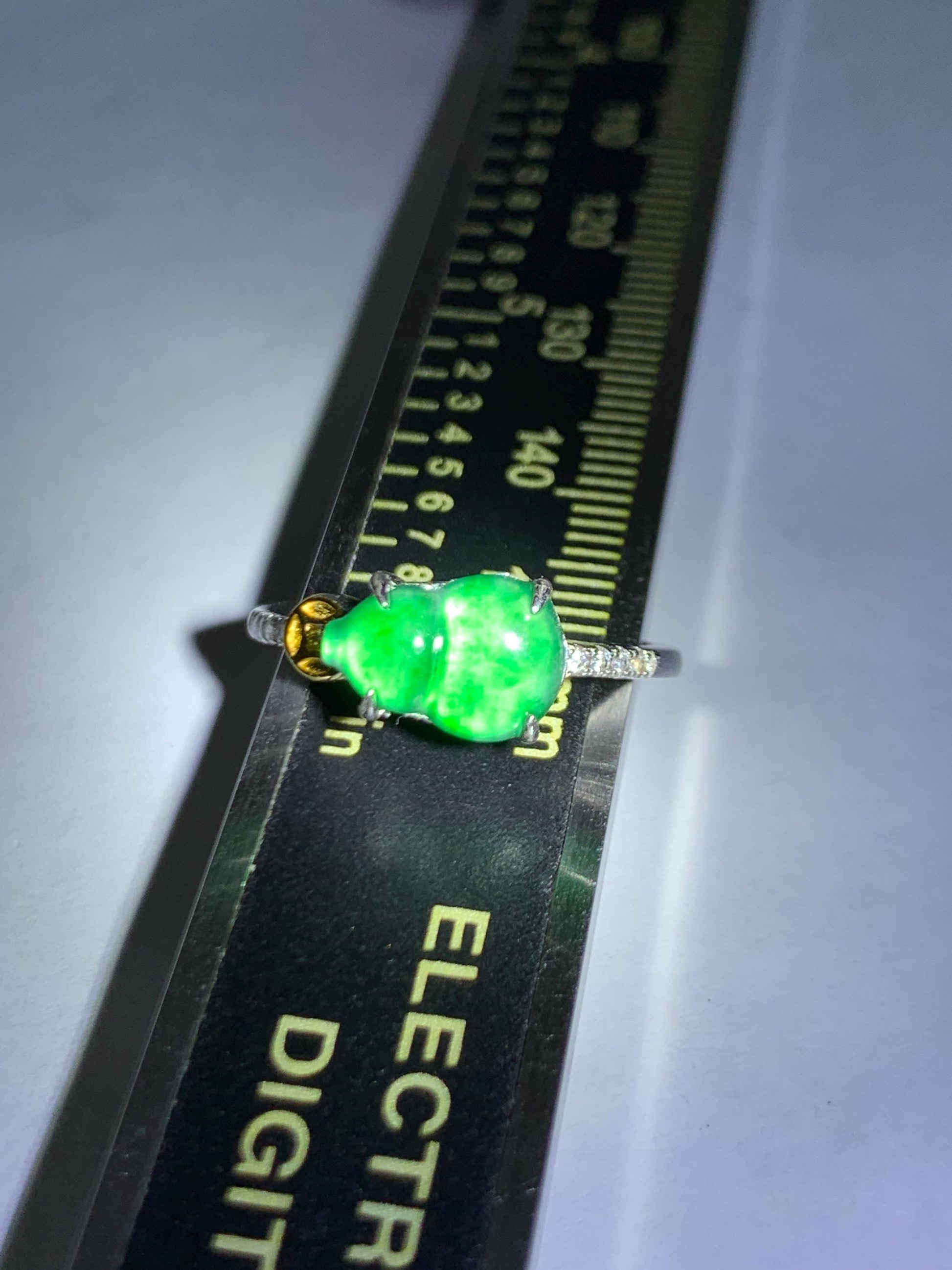 Natural Grade A Guatemalan Icy Translucent Vibrant Green Jade Jadeite Hulu Gourd Ring Sterling Silver Size Adjustable 天然冰危绿翡翠葫芦银镶戒指 LHL85