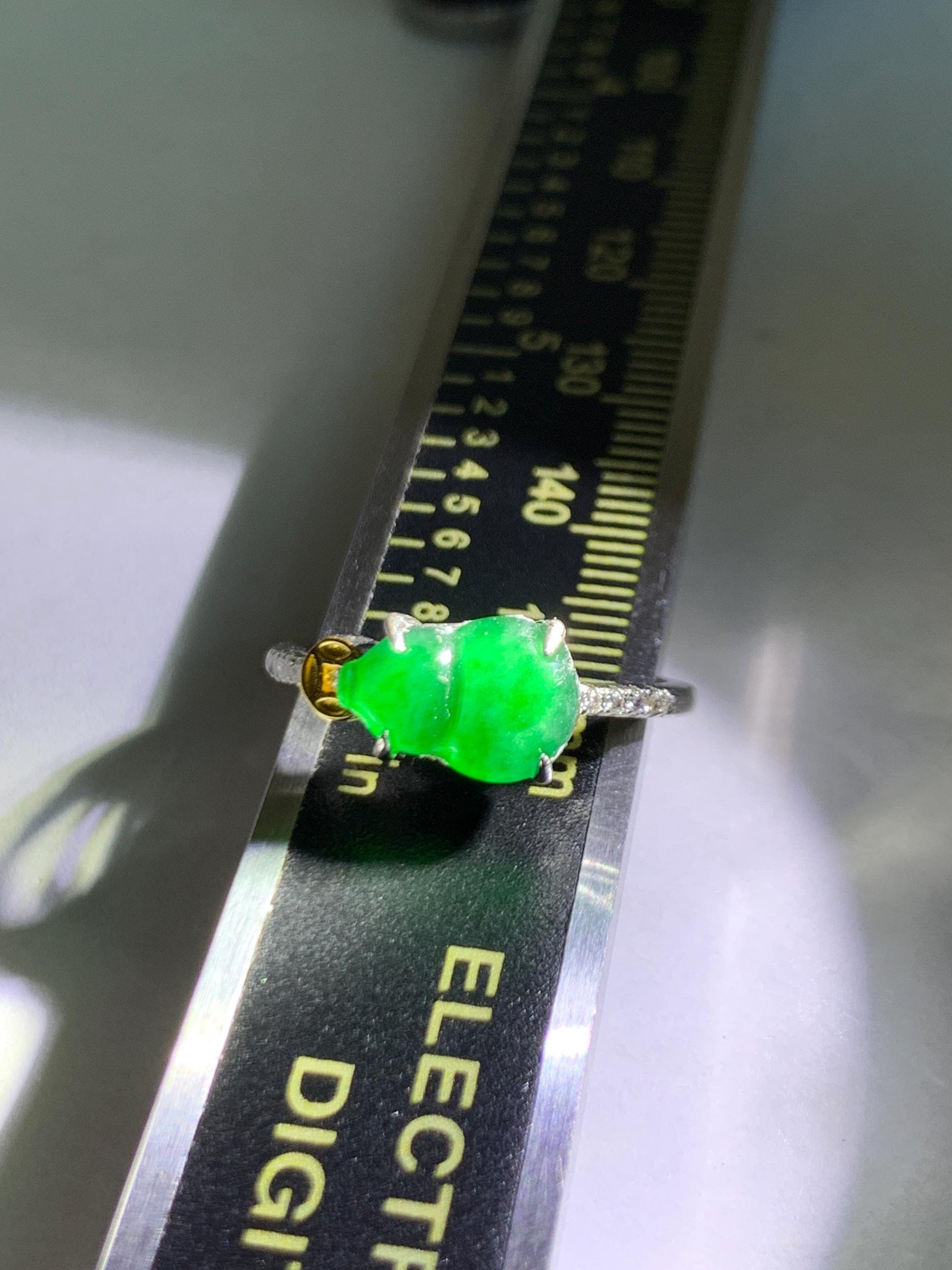Natural Grade A Guatemalan Icy Translucent Vibrant Green Jade Jadeite Hulu Gourd Ring Sterling Silver Size Adjustable 天然冰危绿翡翠葫芦银镶戒指 LHL85