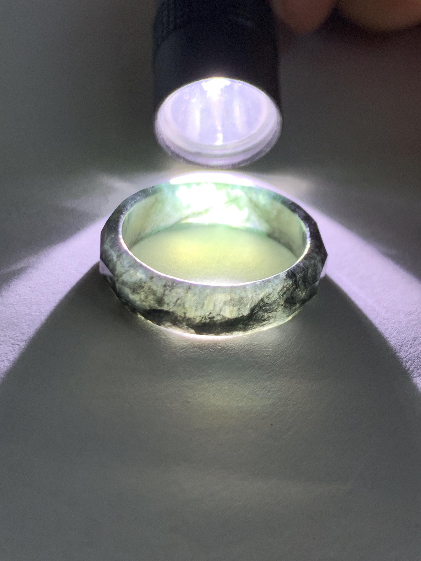 Natural Grade A Guatemalan Icy Highly Translucent Wuji Green Marbled Jade Jadeite Faceted Band Ring Size 8.25 US 天然冰危乌鸡飘绿翡翠切割面戒圈 WWJ220A