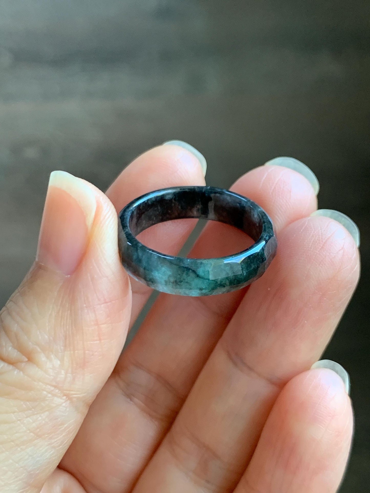 Natural Grade A Guatemalan Icy Highly Translucent Wuji Green Marbled Jade Jadeite Faceted Band Ring Size 8.25 US 天然冰危乌鸡飘绿翡翠切割面戒圈 WWJ220A