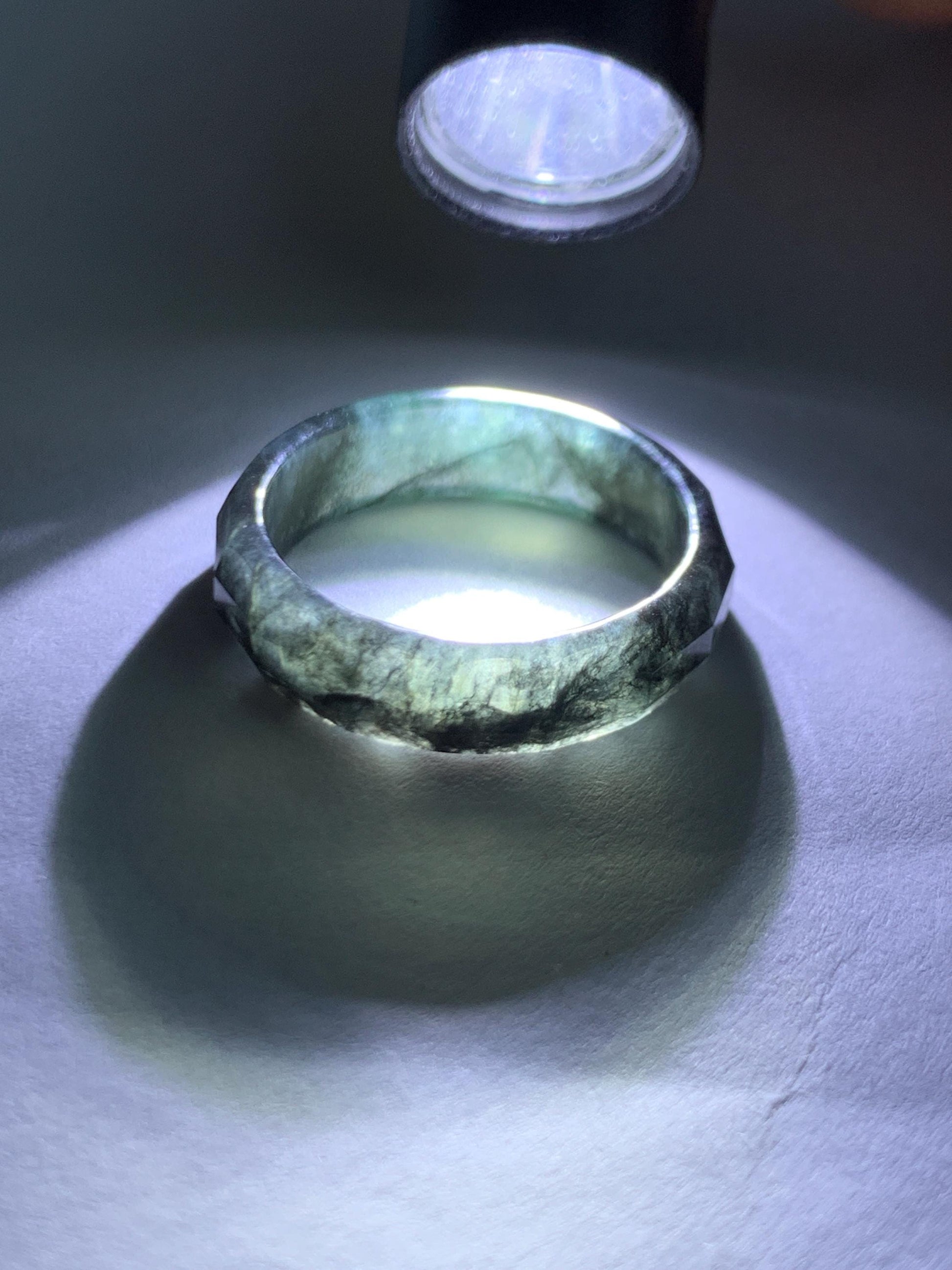 Natural Grade A Guatemalan Icy Highly Translucent Wuji Green Marbled Jade Jadeite Faceted Band Ring Size 8.25 US 天然冰危乌鸡飘绿翡翠切割面戒圈 WWJ220A