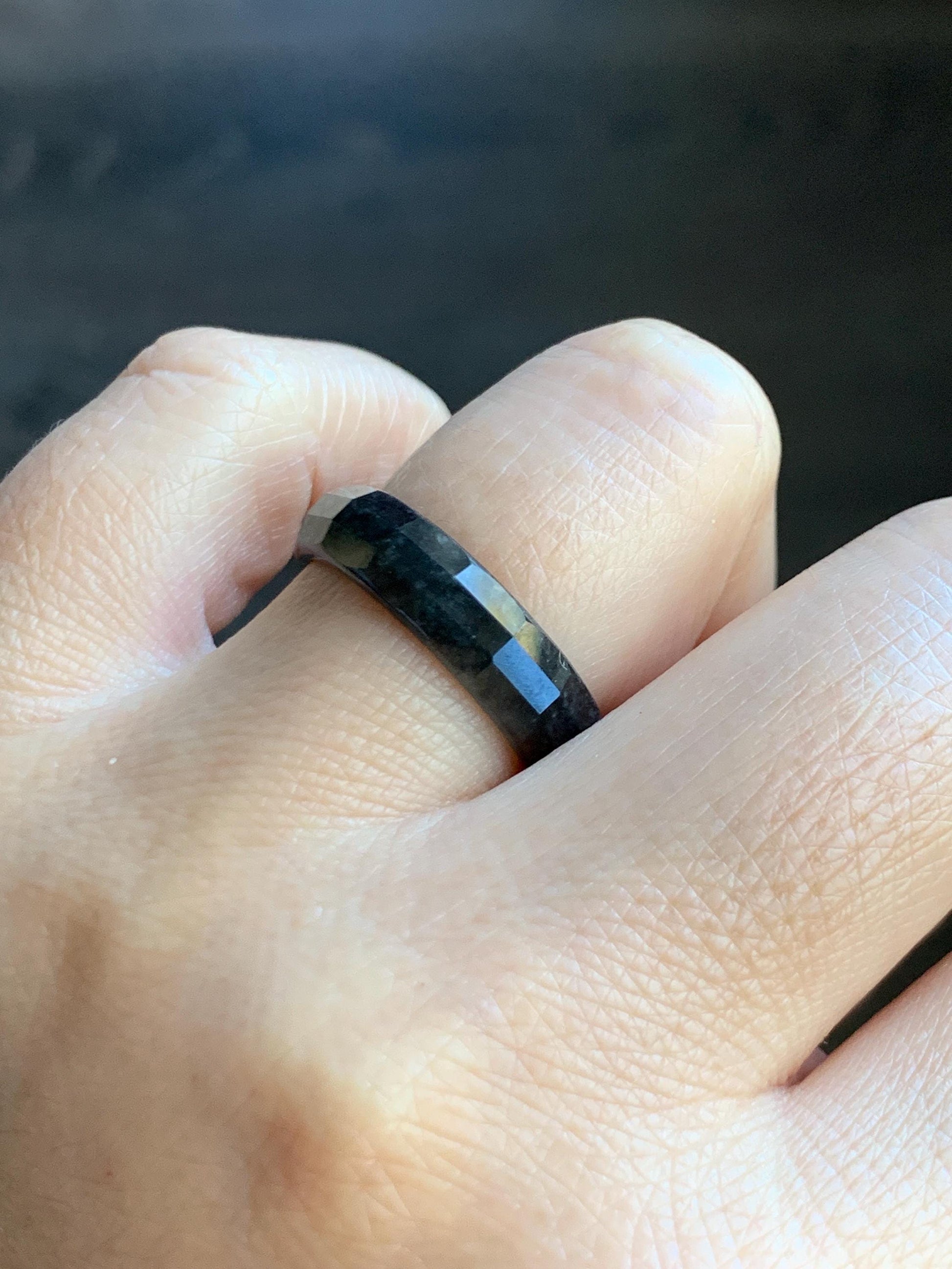 Natural Grade A Guatemalan Icy Highly Translucent Wuji Green Marbled Jade Jadeite Faceted Band Ring Size 8.25 US 天然冰危乌鸡飘绿翡翠切割面戒圈 WWJ220A