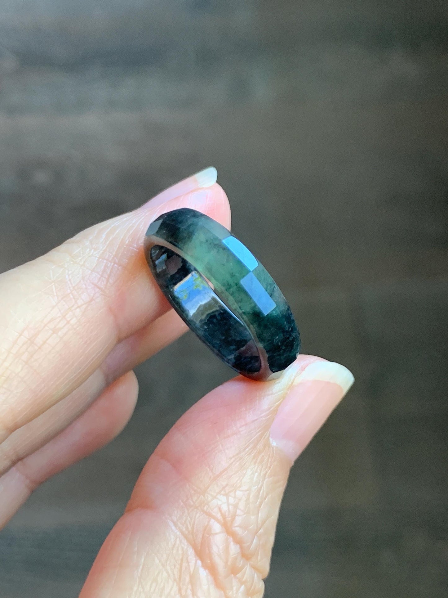 Natural Grade A Guatemalan Icy Highly Translucent Wuji Green Marbled Jade Jadeite Faceted Band Ring Size 8.25 US 天然冰危乌鸡飘绿翡翠切割面戒圈 WWJ220A