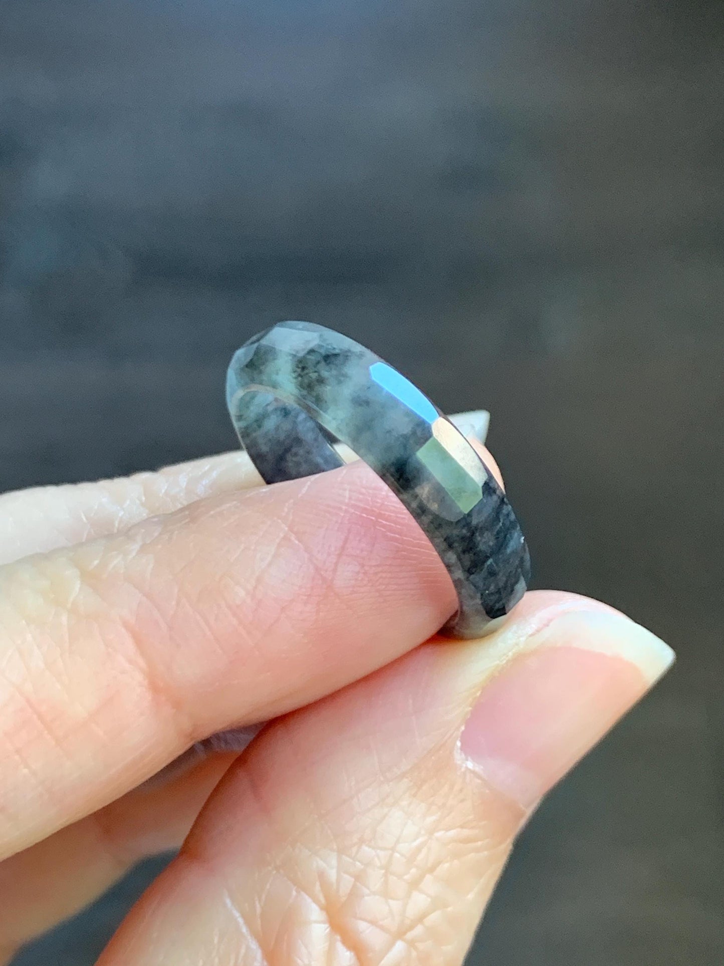 Natural Grade A Guatemalan Icy Highly Translucent Wuji Marbled Jade Jadeite Faceted Band Ring Size 7.5 US 天然冰危乌鸡翡翠切割面戒圈 WWJ220B