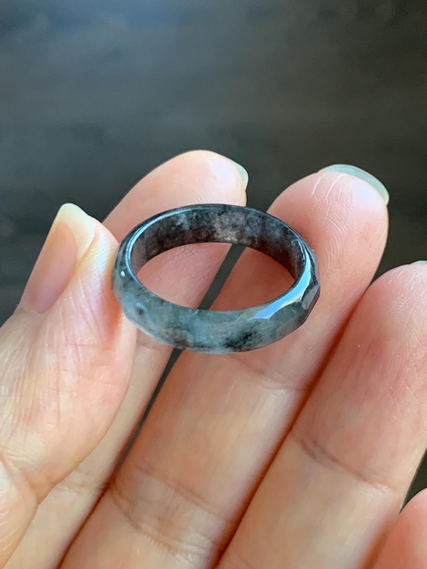 Natural Grade A Guatemalan Icy Highly Translucent Wuji Marbled Jade Jadeite Faceted Band Ring Size 7.5 US 天然冰危乌鸡翡翠切割面戒圈 WWJ220B