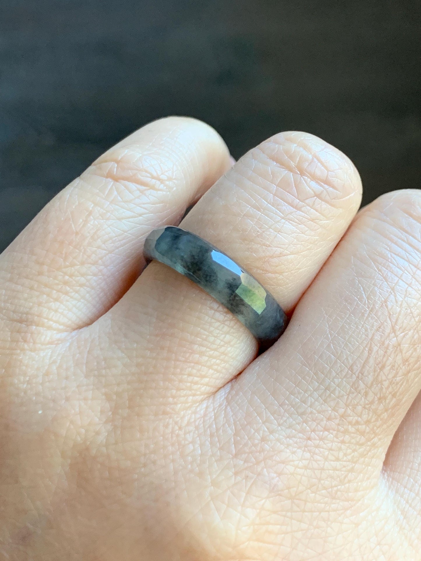 Natural Grade A Guatemalan Icy Highly Translucent Wuji Marbled Jade Jadeite Faceted Band Ring Size 7.5 US 天然冰危乌鸡翡翠切割面戒圈 WWJ220B