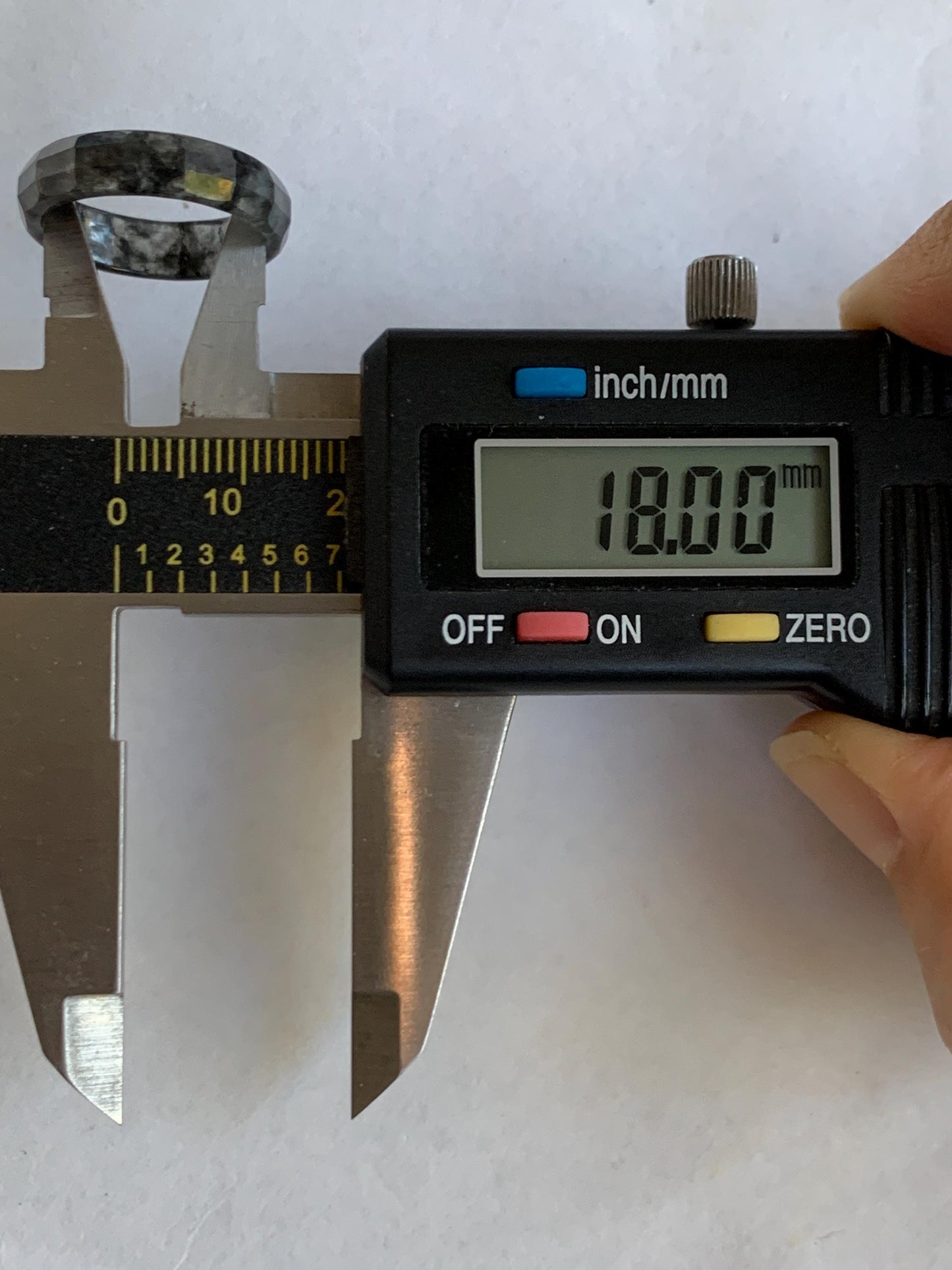 Natural Grade A Guatemalan Icy Highly Translucent Wuji Marbled Jade Jadeite Faceted Band Ring Size 7.75 US 天然冰危乌鸡翡翠切割面戒圈 WWJ220C