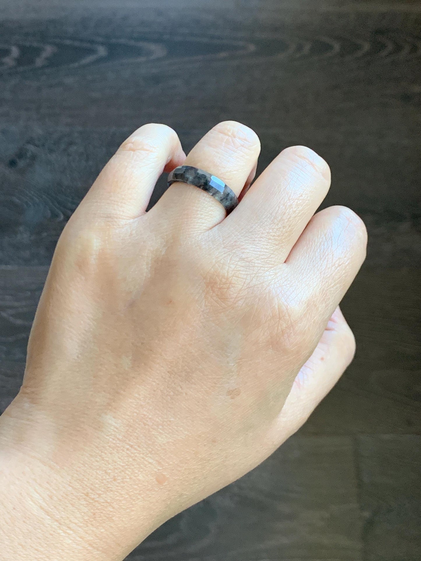 Natural Grade A Guatemalan Icy Highly Translucent Wuji Marbled Jade Jadeite Faceted Band Ring Size 7.75 US 天然冰危乌鸡翡翠切割面戒圈 WWJ220C