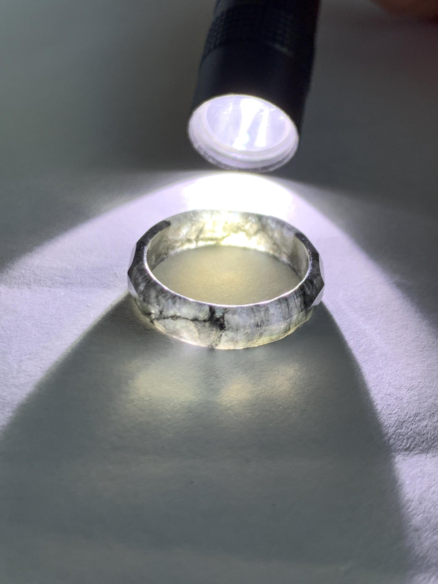 Natural Grade A Guatemalan Icy Highly Translucent Wuji Marbled Jade Jadeite Faceted Band Ring Size 7.75 US 天然冰危乌鸡翡翠切割面戒圈 WWJ220C