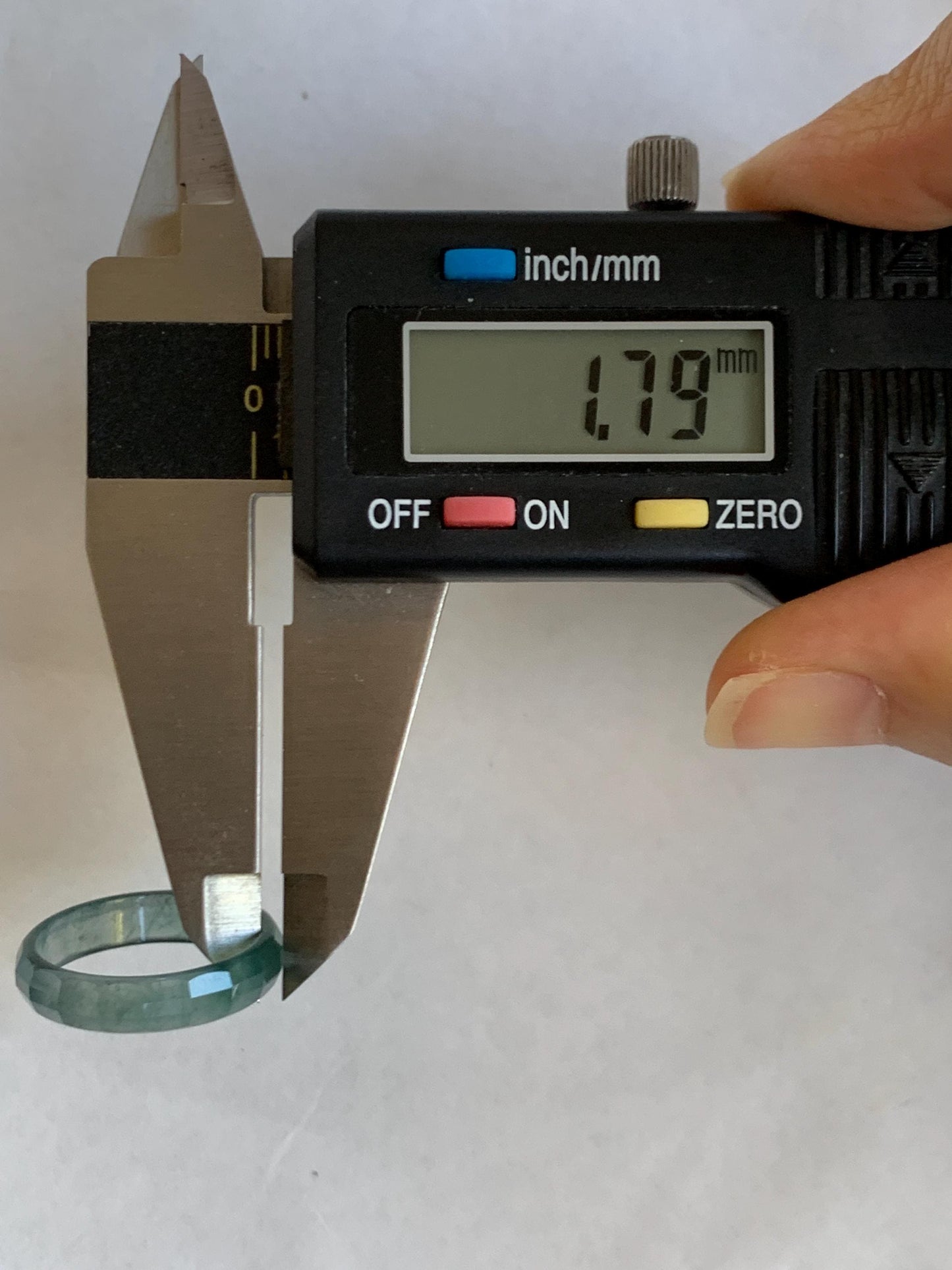 Natural Grade A Guatemalan Icy Highly Translucent Teal Blue Green Marbled Jade Jadeite Faceted Band Ring Size 7.75 US 天然冰危蓝飘花翡翠切割面戒圈 WLQ220B