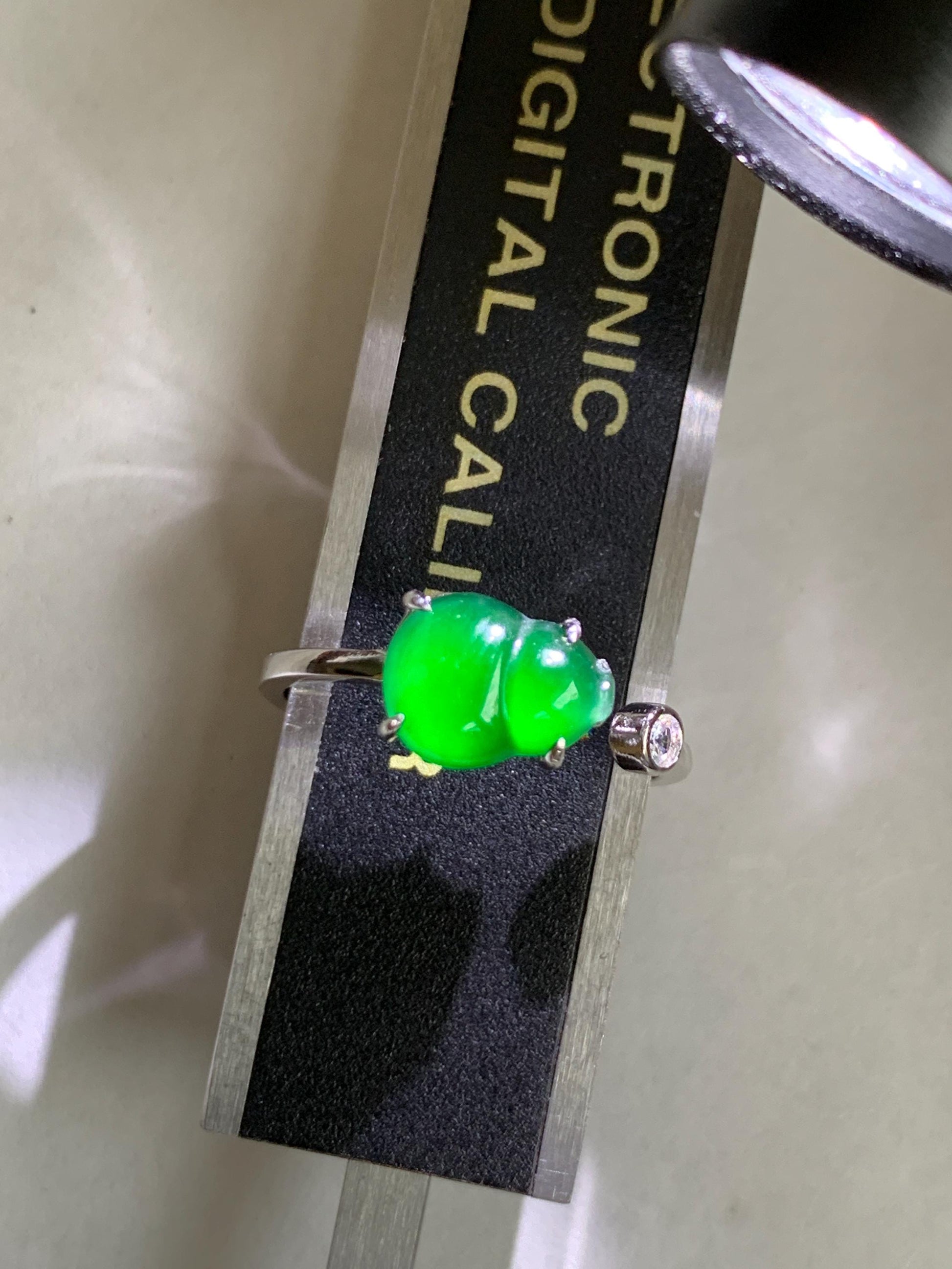 Natural Grade A Guatemalan Icy Translucent Vibrant Green Jade Jadeite Hulu Gourd Ring Sterling Silver Size 6 Adjustable 天然冰危绿翡翠葫芦银镶戒指 KKH99