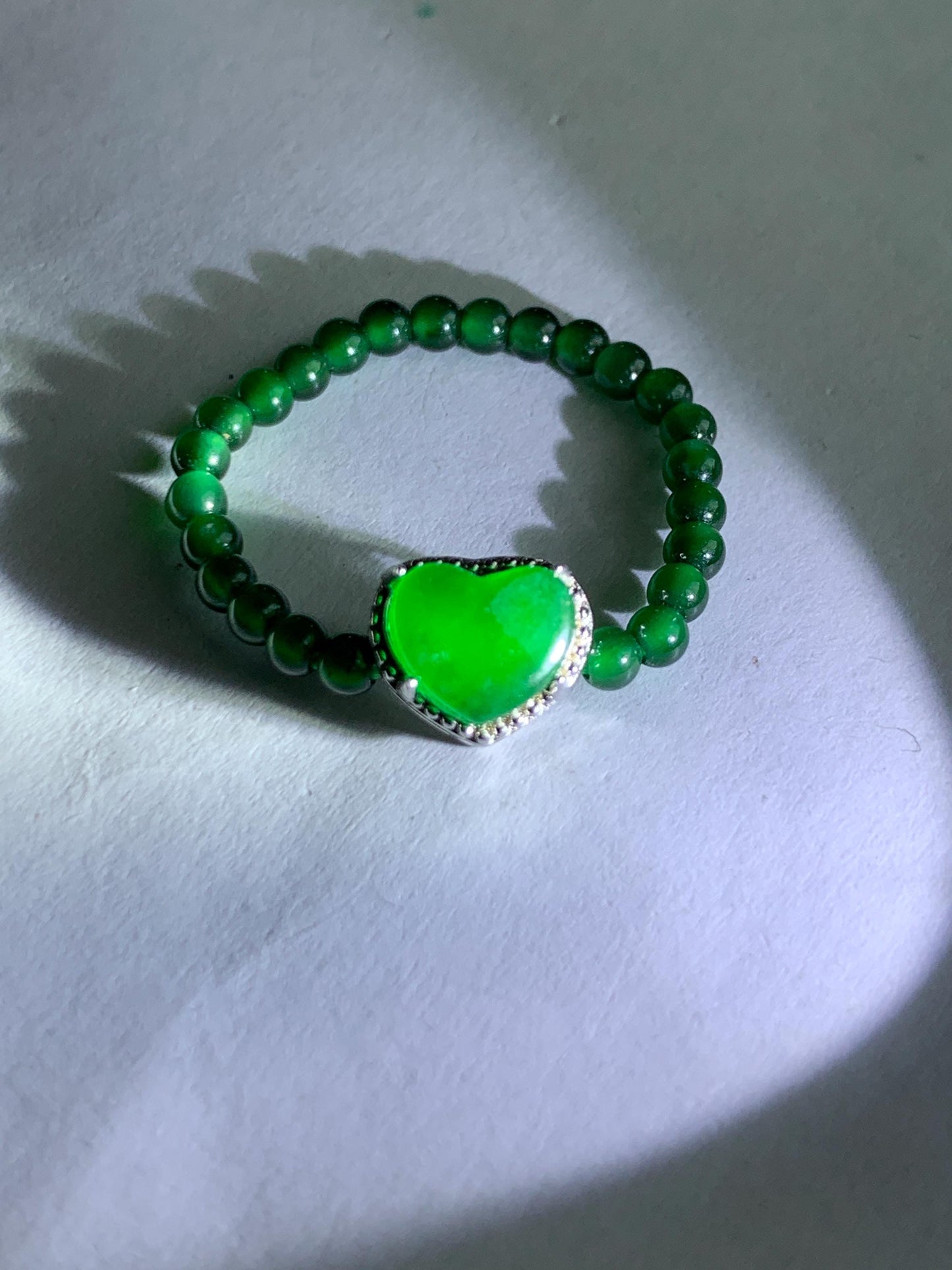 Natural Grade A Guatemalan Icy Translucent Vibrant Green Jade Jadeite Petite Beads Heart Charm Beaded Ring Size 7 US 天然冰危绿翡翠小珠潘多拉爱心戒圈WLX110