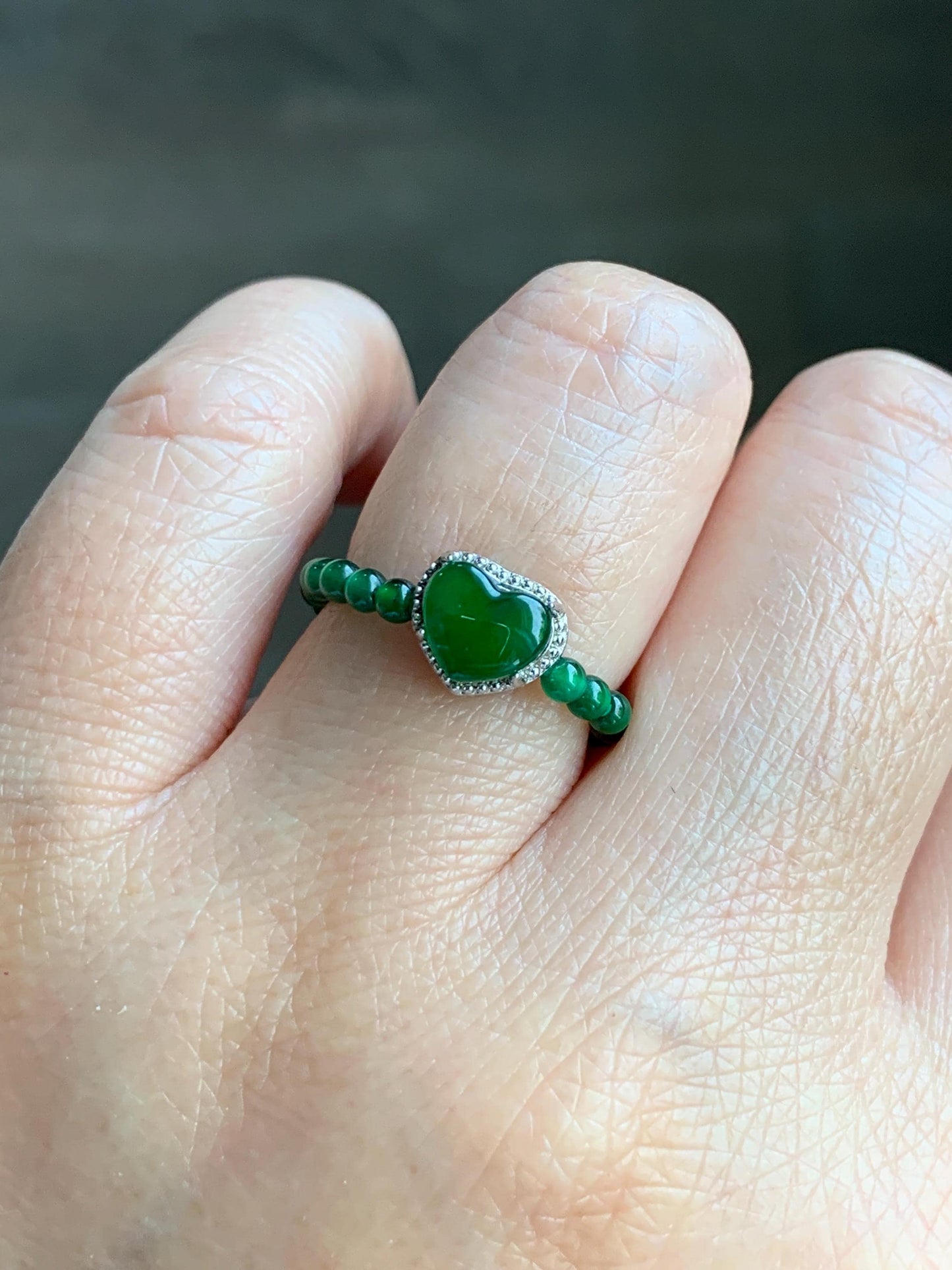 Natural Grade A Guatemalan Icy Translucent Vibrant Green Jade Jadeite Petite Beads Heart Charm Beaded Ring Size 7 US 天然冰危绿翡翠小珠潘多拉爱心戒圈WLX110
