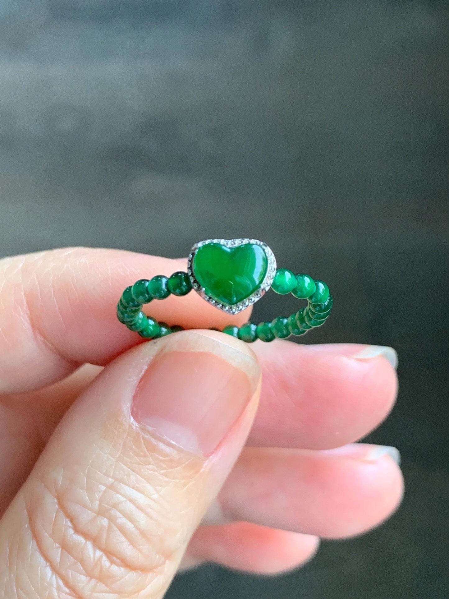 Natural Grade A Guatemalan Icy Translucent Vibrant Green Jade Jadeite Petite Beads Heart Charm Beaded Ring Size 7 US 天然冰危绿翡翠小珠潘多拉爱心戒圈WLX110