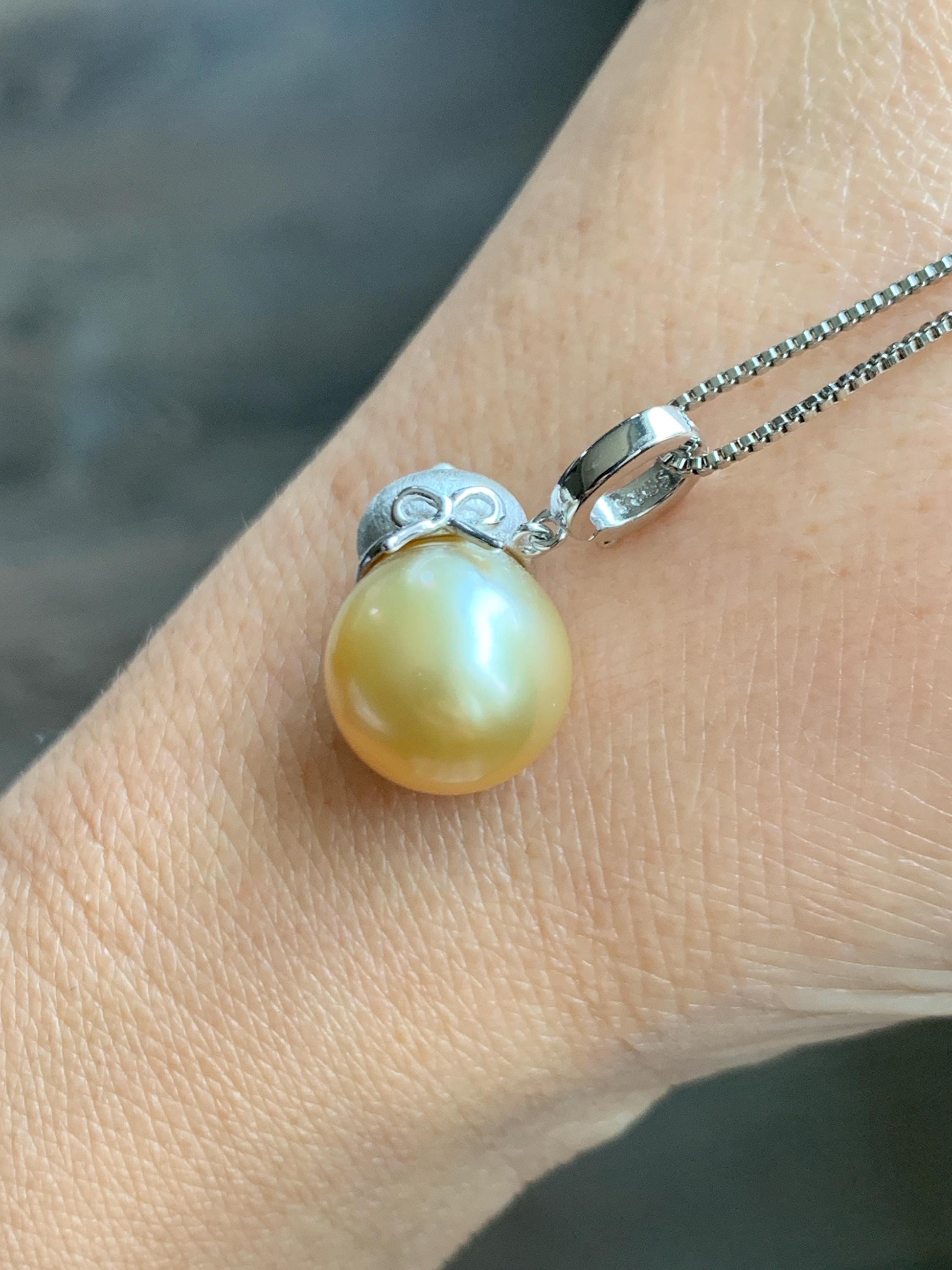 Natural Genuine Golden South Sea Pearl Gourd Hulu Pendant Solid Sterling Silver 11.8mm 4g 天然南洋金珠葫芦吊坠 GSC561B