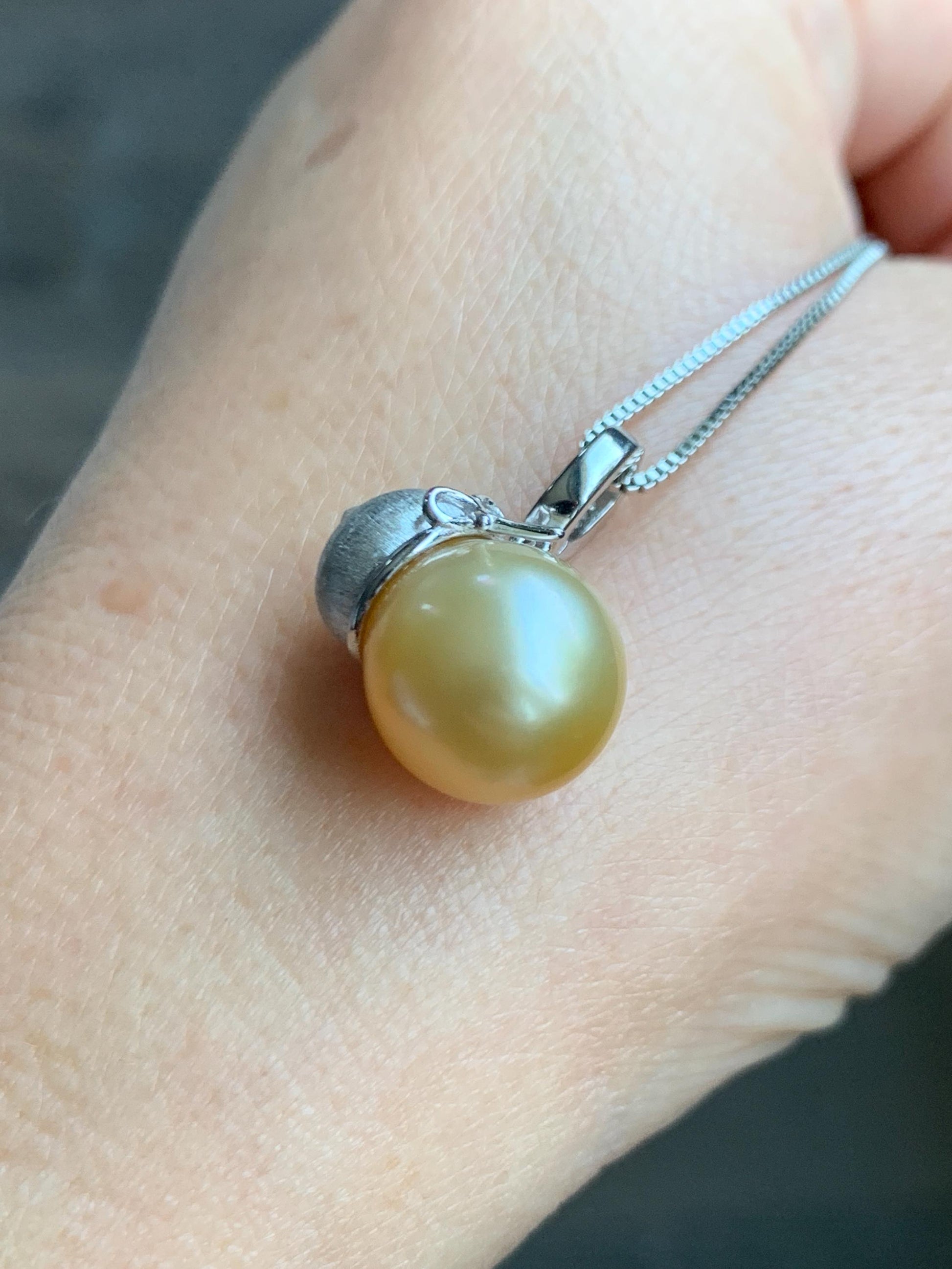 Natural Genuine Golden South Sea Pearl Gourd Hulu Pendant Solid Sterling Silver 11.8mm 4g 天然南洋金珠葫芦吊坠 GSC561B