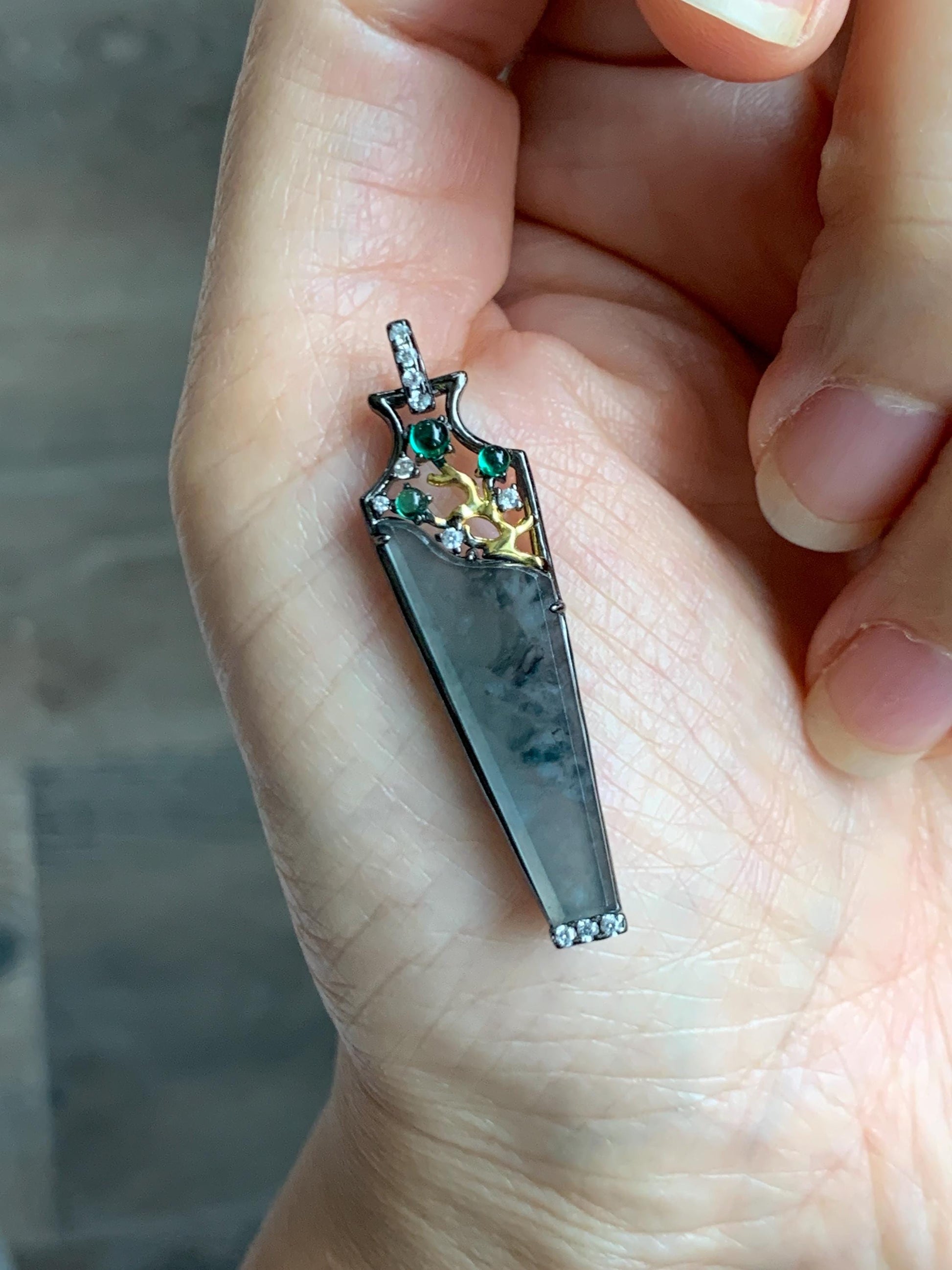 Certified Natural Grade A Guatemalan Icy Highly Translucent Wuji Jade Jadeite Wu Shi Pai Vase Pendant Sterling Silver 天然冰胶危乌鸡翡翠无事牌镶嵌花瓶吊坠 272