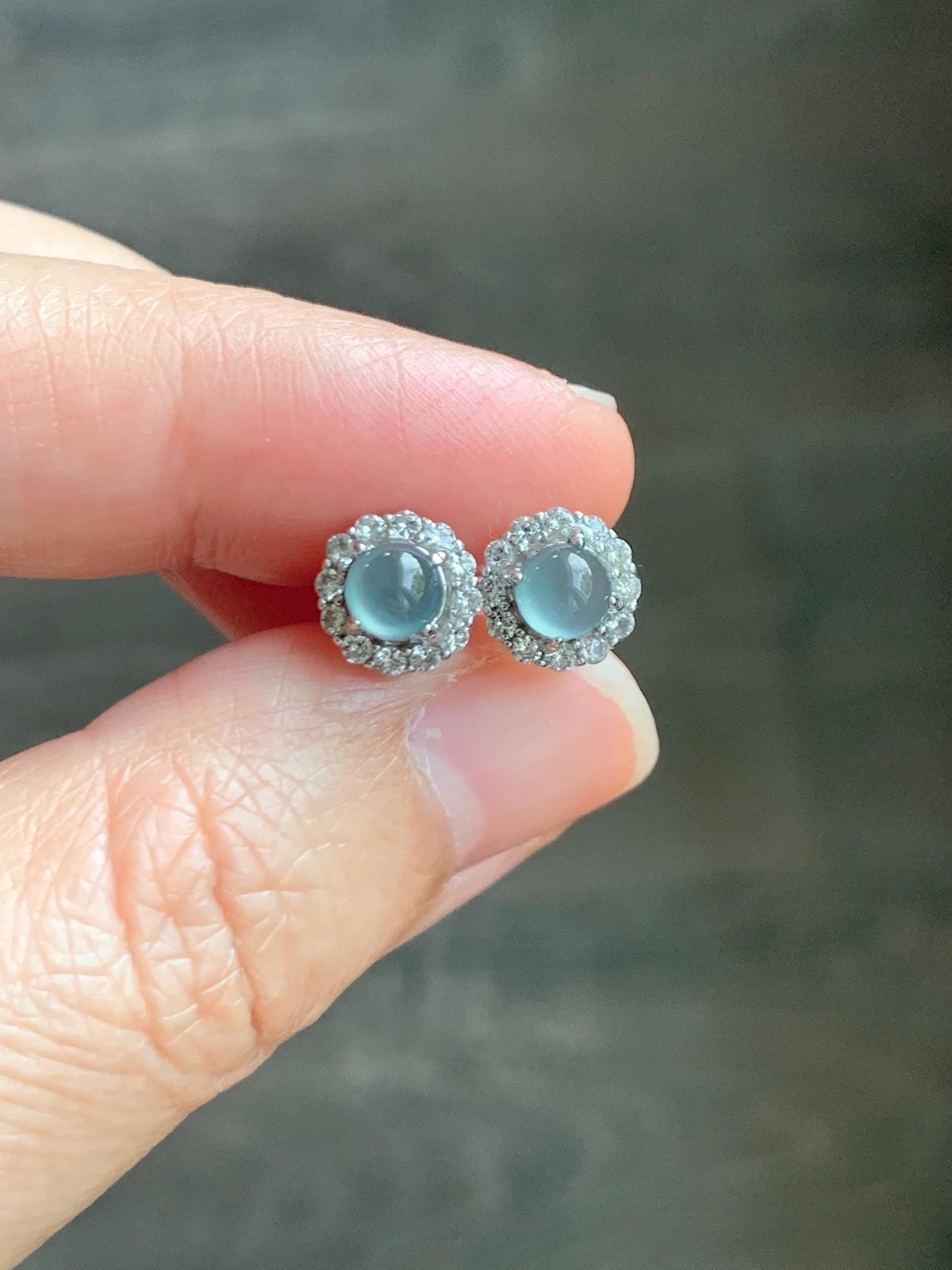 Natural grade A Guatemalan Icy Highly Translucent Light Teal Blue Jade Jadeite Halo Style Stud Earrings Sterling Silver 天然冰危蓝翡翠银镶耳钉 XLE66